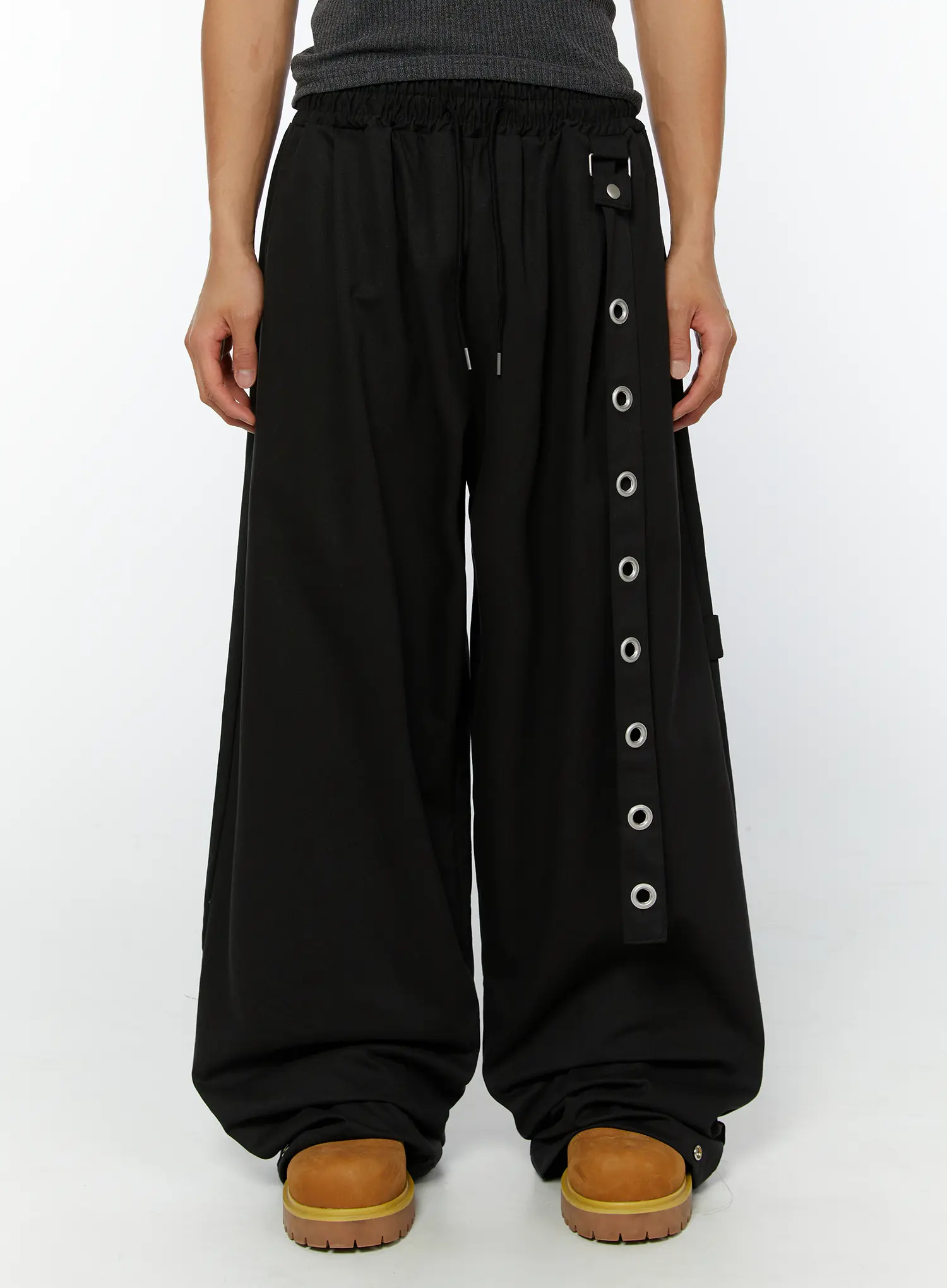 Men's Eyelet Detail Wide-Leg Pants IY508 (Black) - Image 6