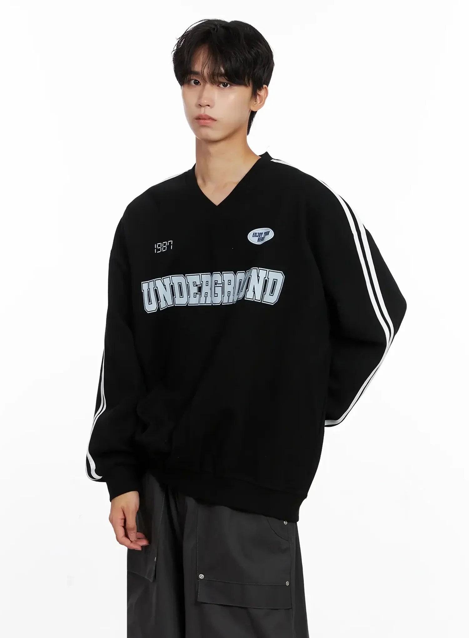 Men's Graphic V-Neck Sweatshirt IO516 - Image 2
