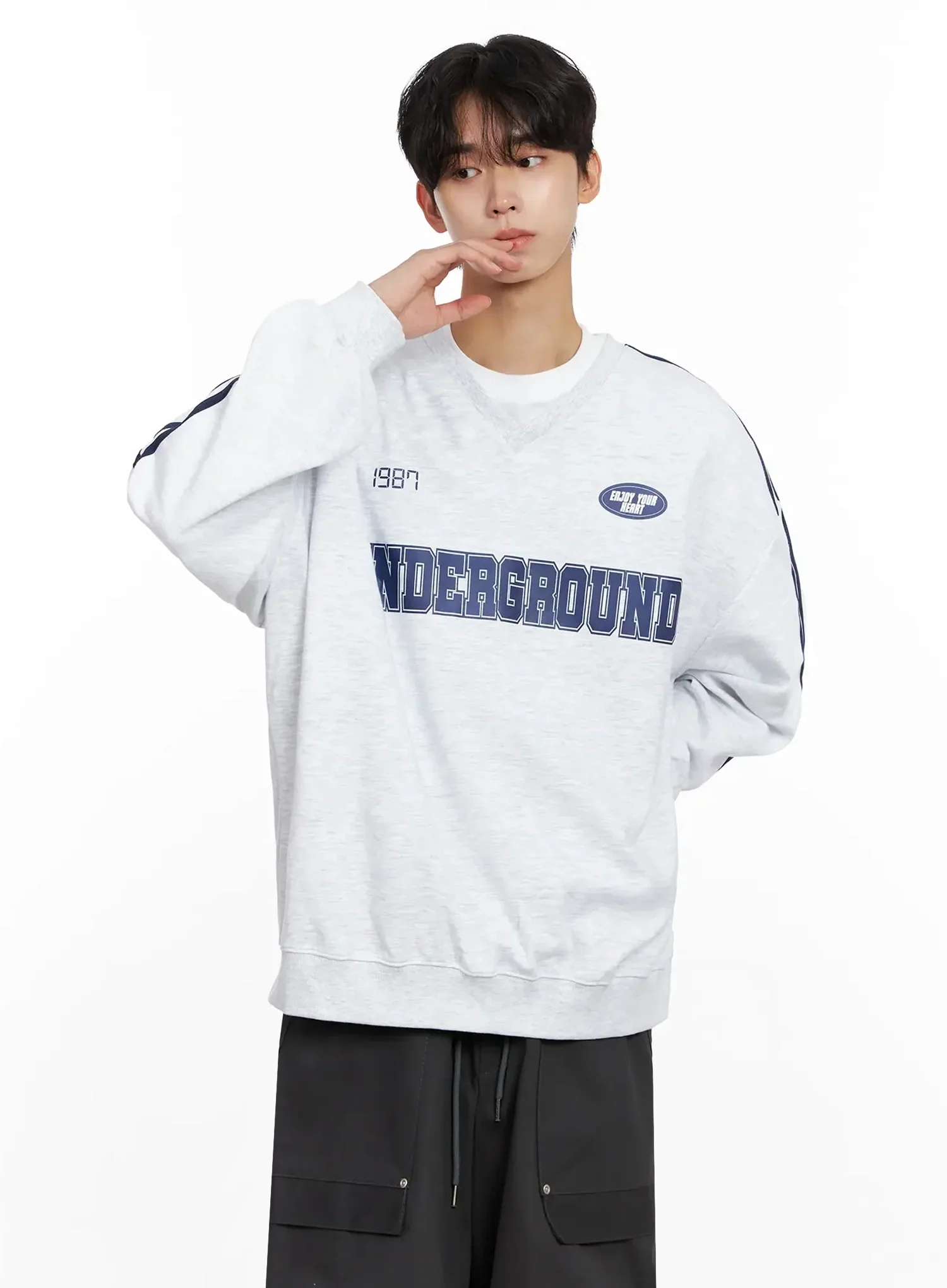 Men's Graphic V-Neck Sweatshirt IO516 - Image 7