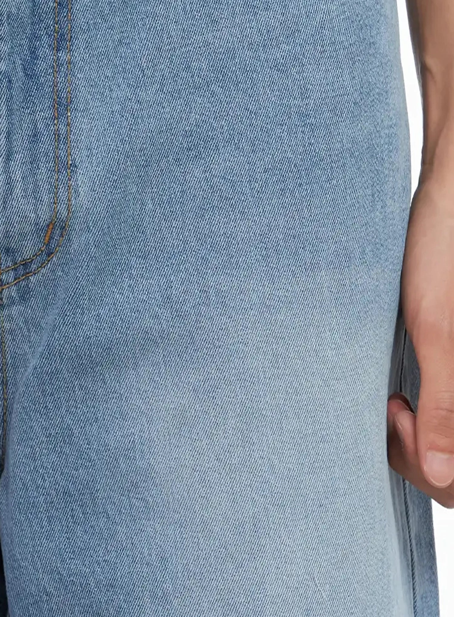 Men's Light-Wash Relaxed Jeans IL516 - Image 3