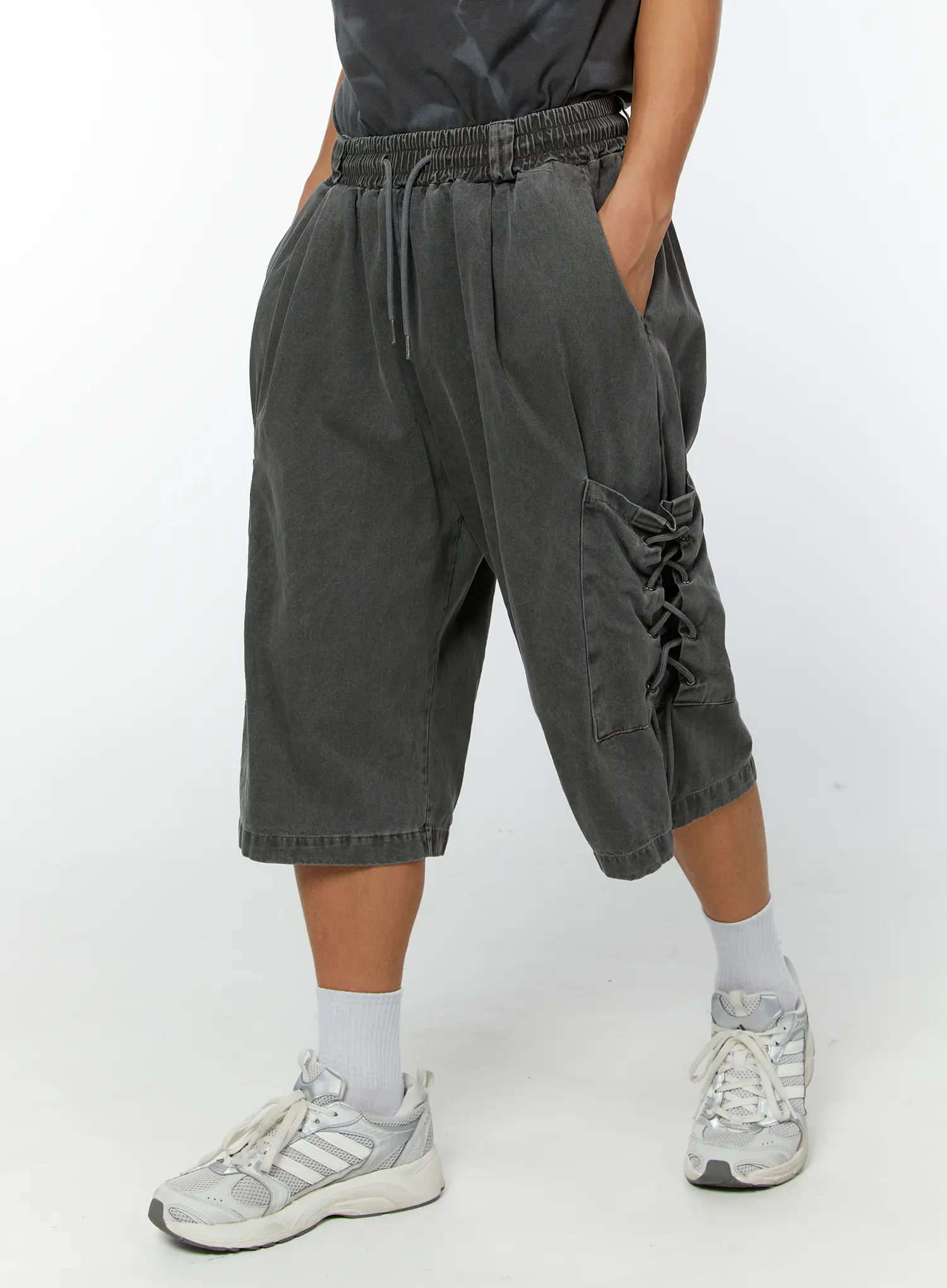 Men's Pigment Dyed Bermuda Shorts (Light Gray) IY513