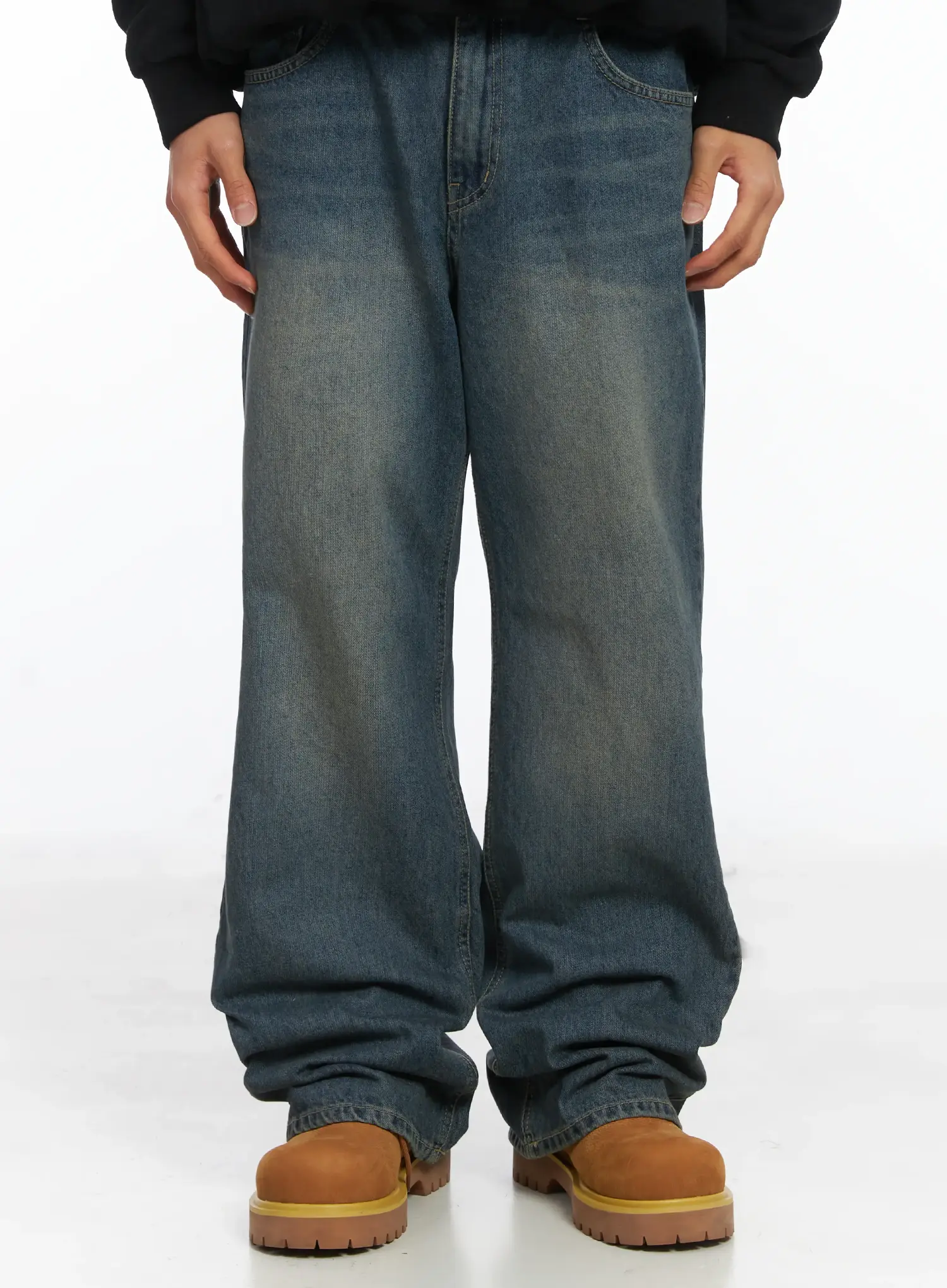 Men's Relaxed Semi-Flared Jeans IJ514