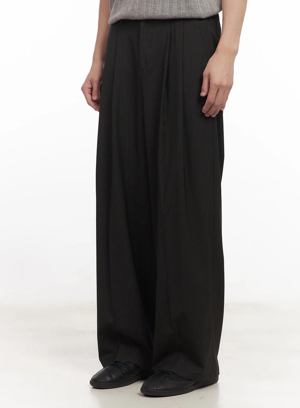 Men's Striped Pintuck Tailored Pants IA510 - Image 4