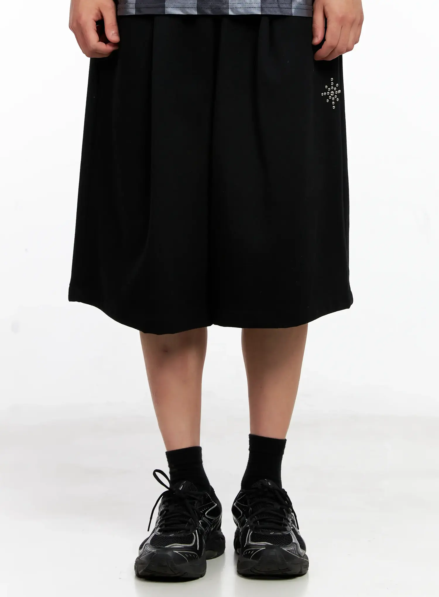 Men's Studded Bermuda Shorts IG511
