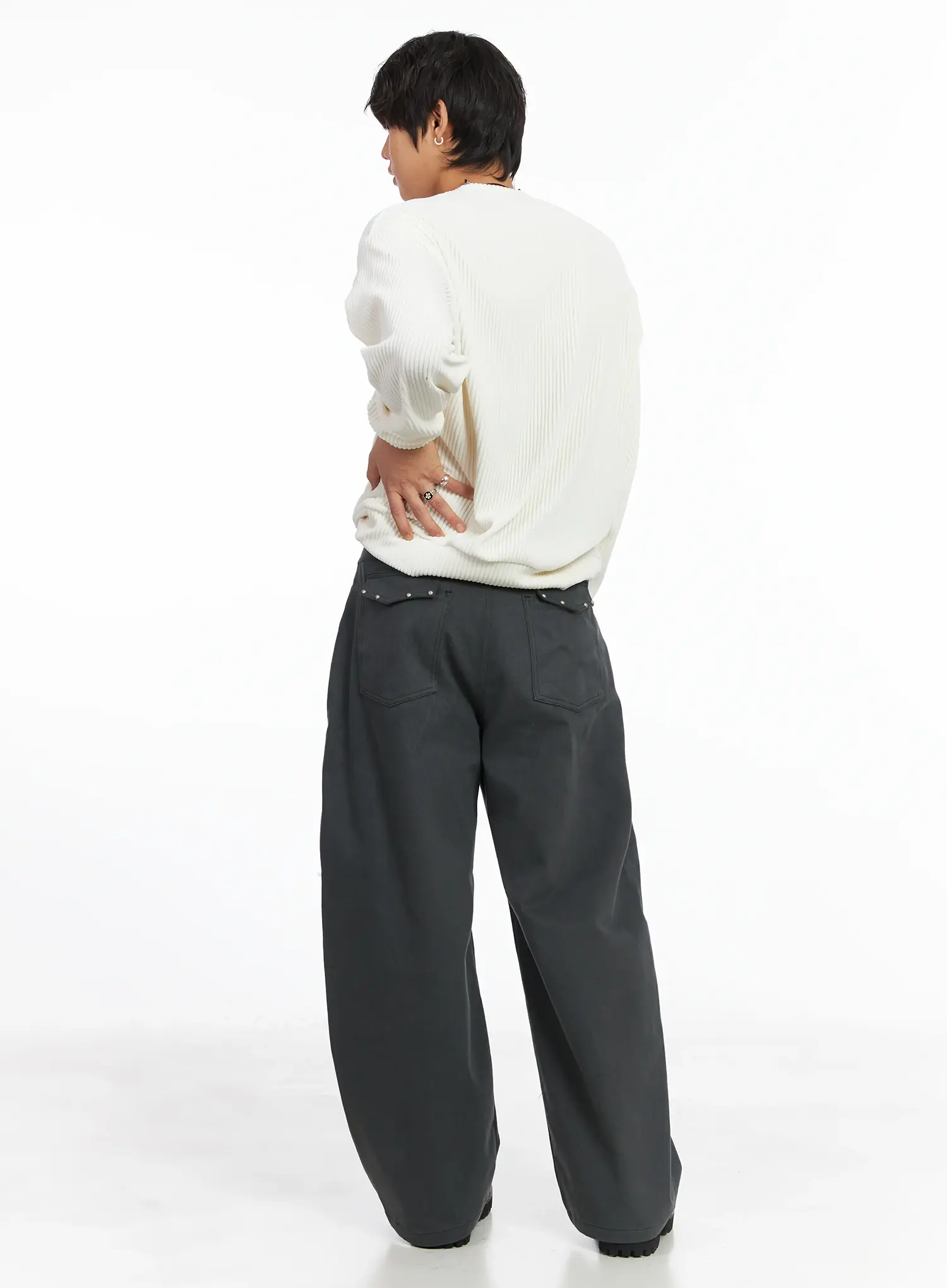 Men's Studded Graphic Wide Pants IJ512 - Image 2
