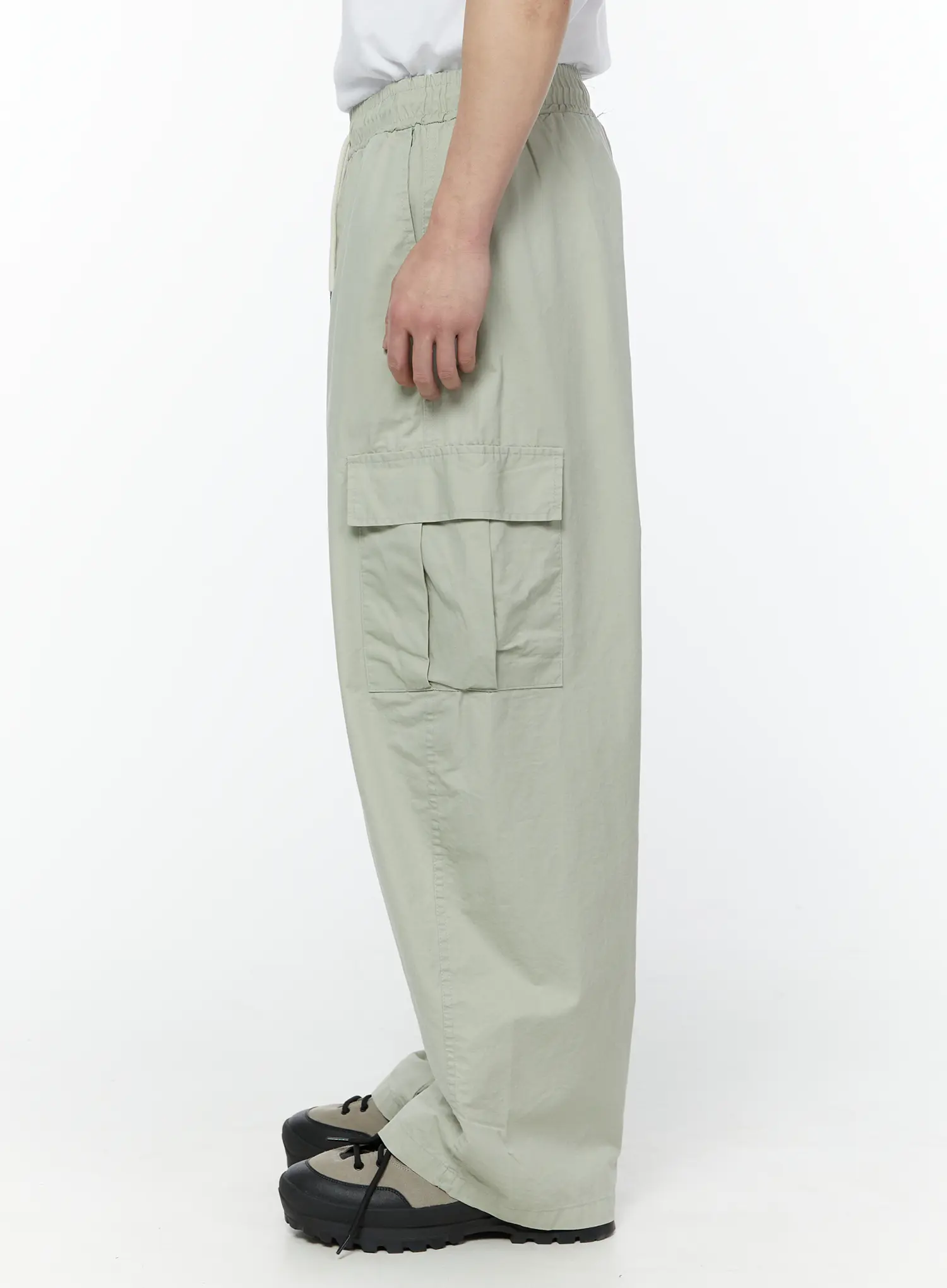 Men's Wide Cargo Pants (Light Gray) IY506 - Image 6