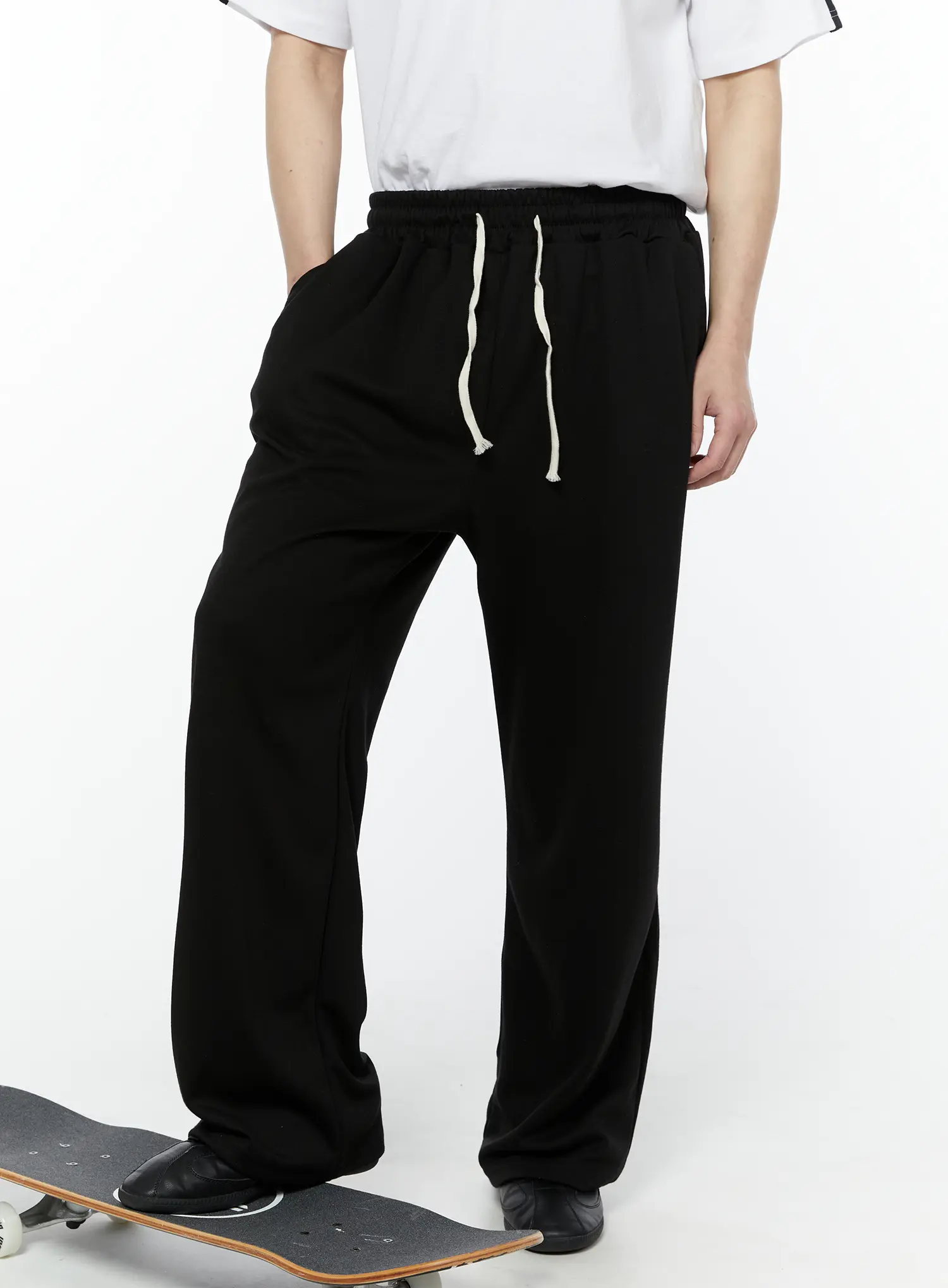 Men's Wide Leg Sweatpants (Black) IY506 - Image 3