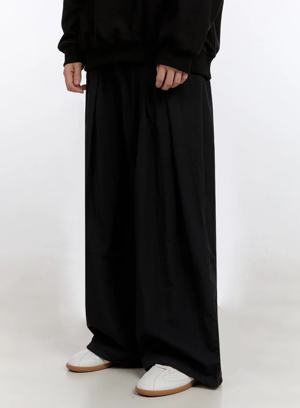 Men's Wide-Leg Windbreaker Pants IM525 - Image 5