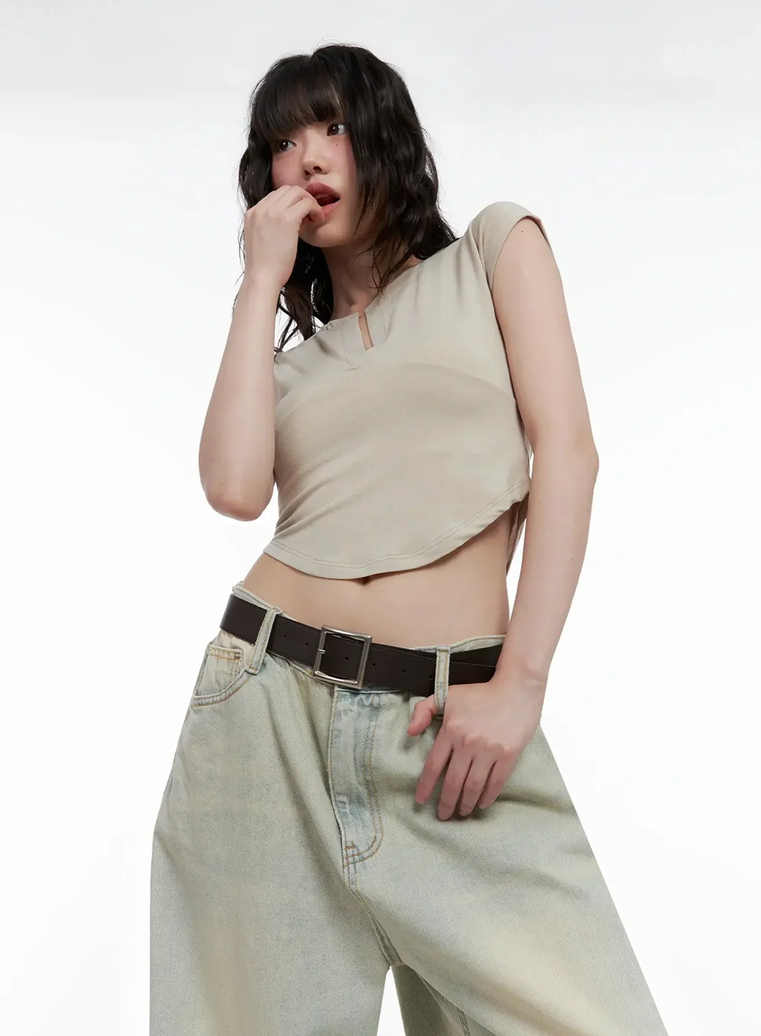 Minimalist V-Neck Crop Top IL531