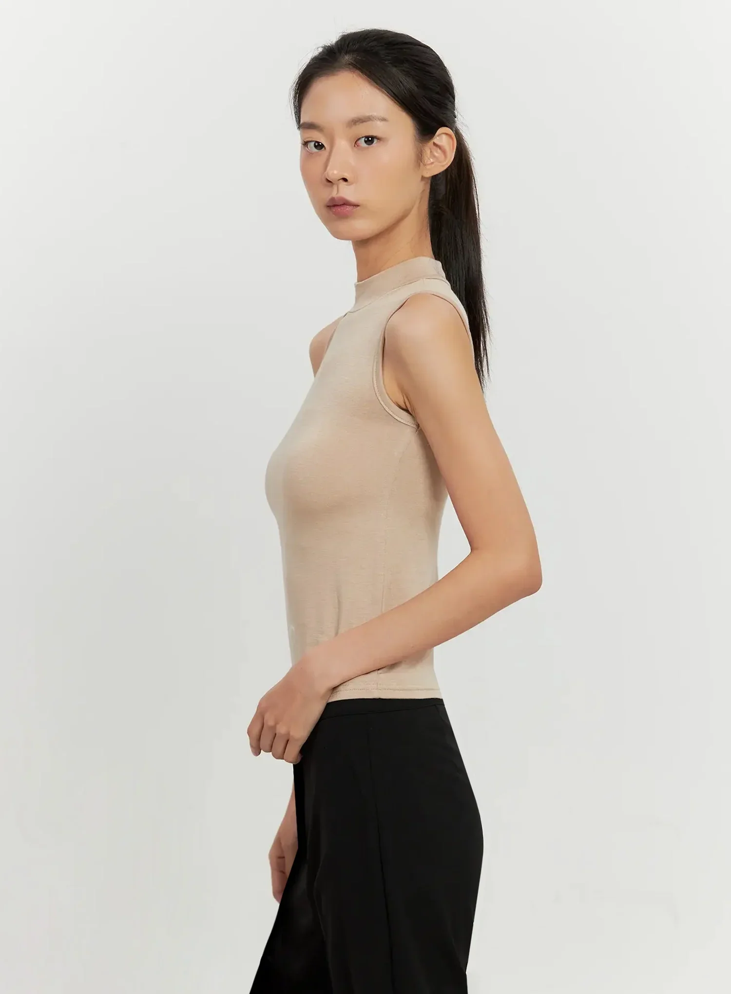 Mock Neck Sleeveless Top IL528 - Image 10