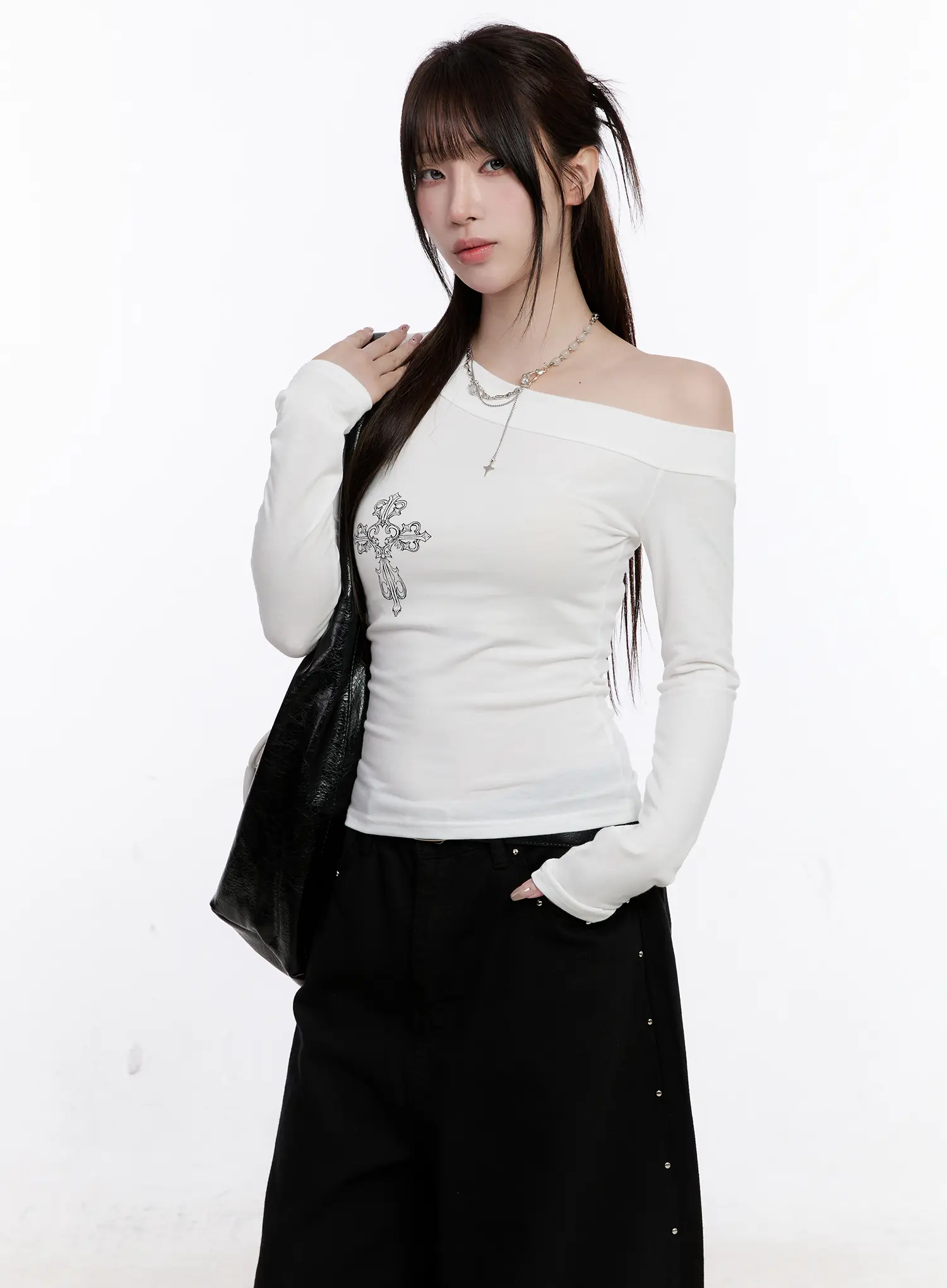 Off-Shoulder Graphic Long Sleeve Top CS530