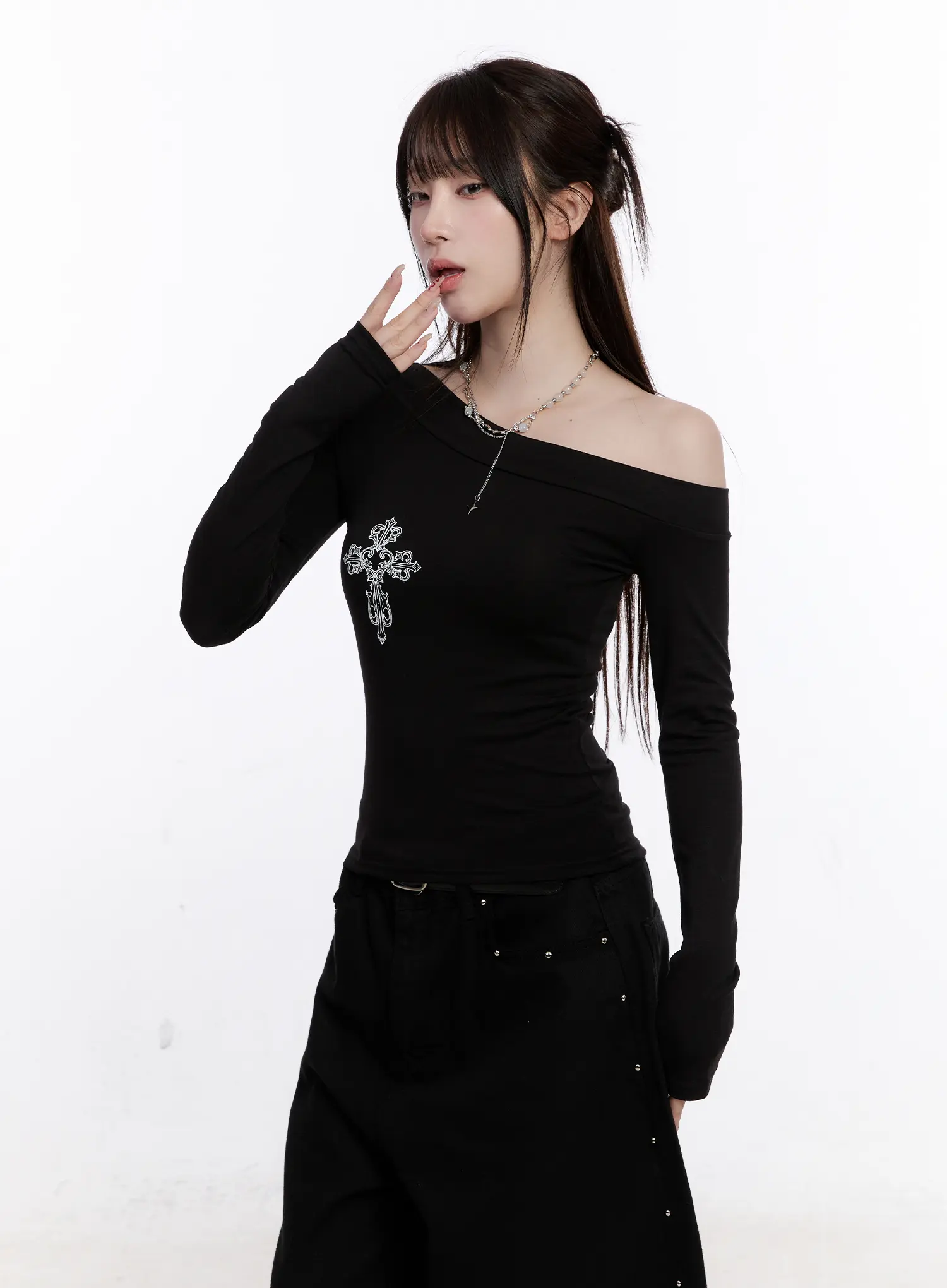 Off-Shoulder Graphic Long Sleeve Top CS530 - Image 8