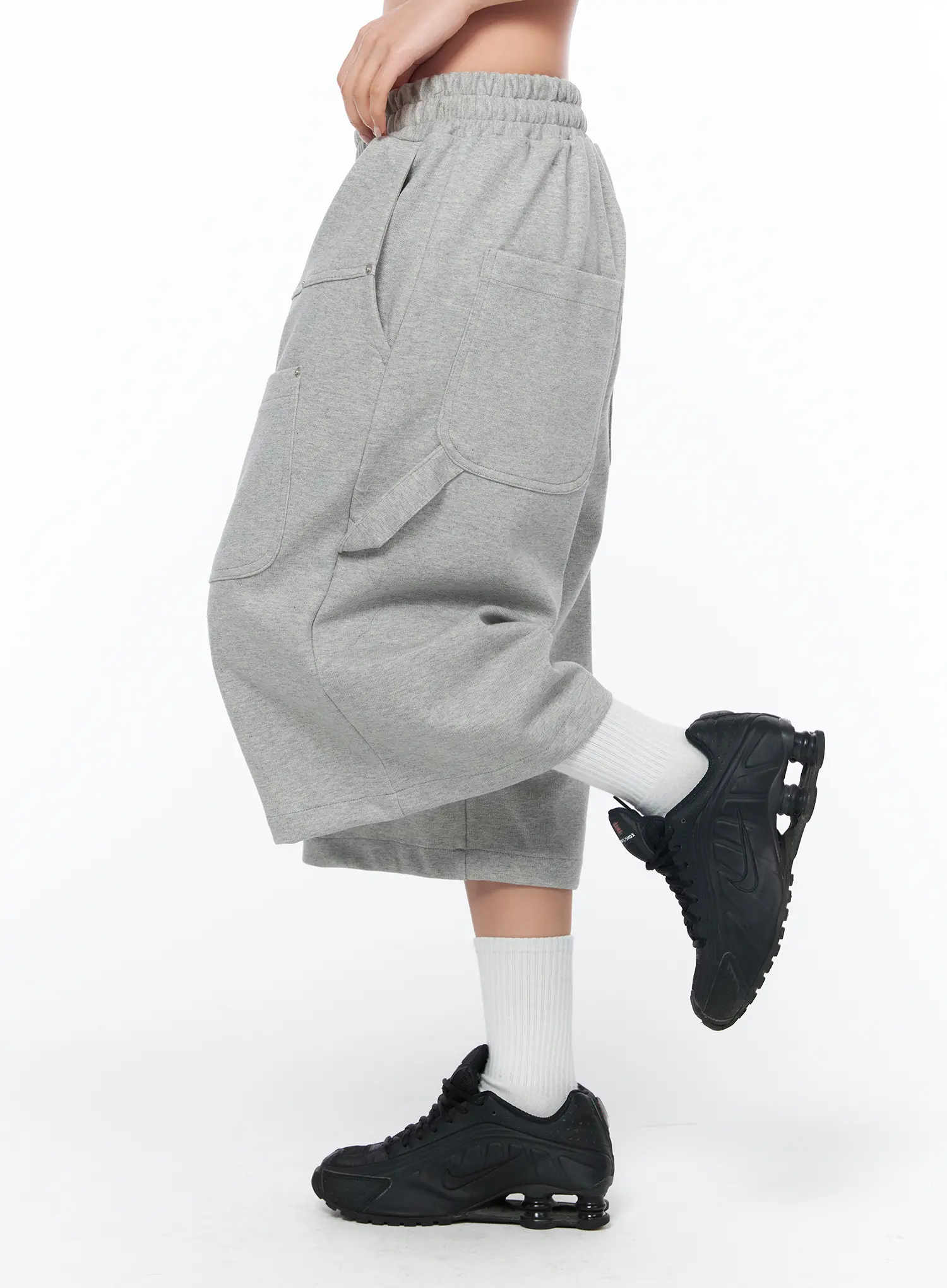 Oversized Bermuda Sweat Shorts CA515 - Image 4
