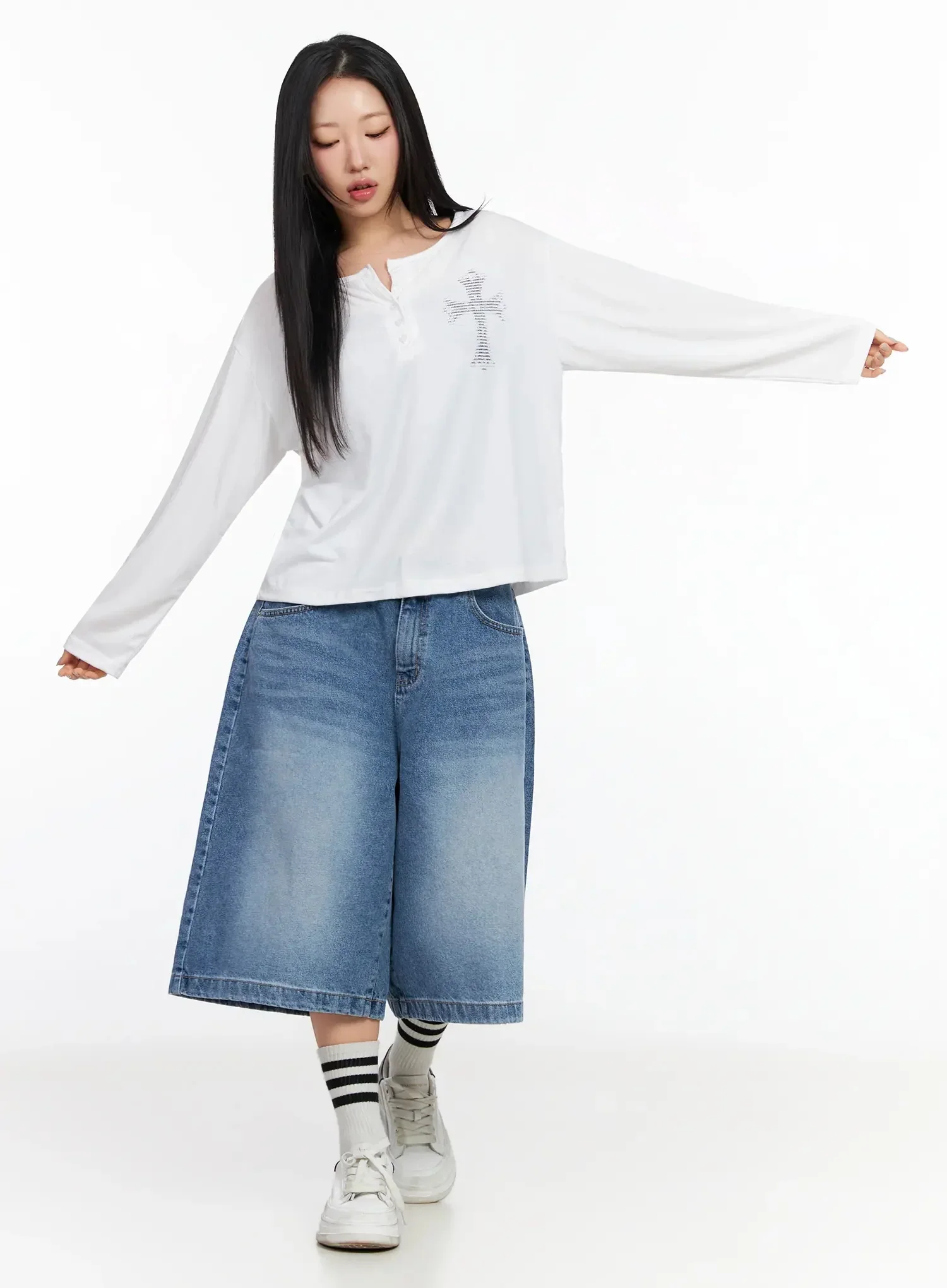 Oversized Cross Detail Long-Sleeve Top CA513 - Image 6