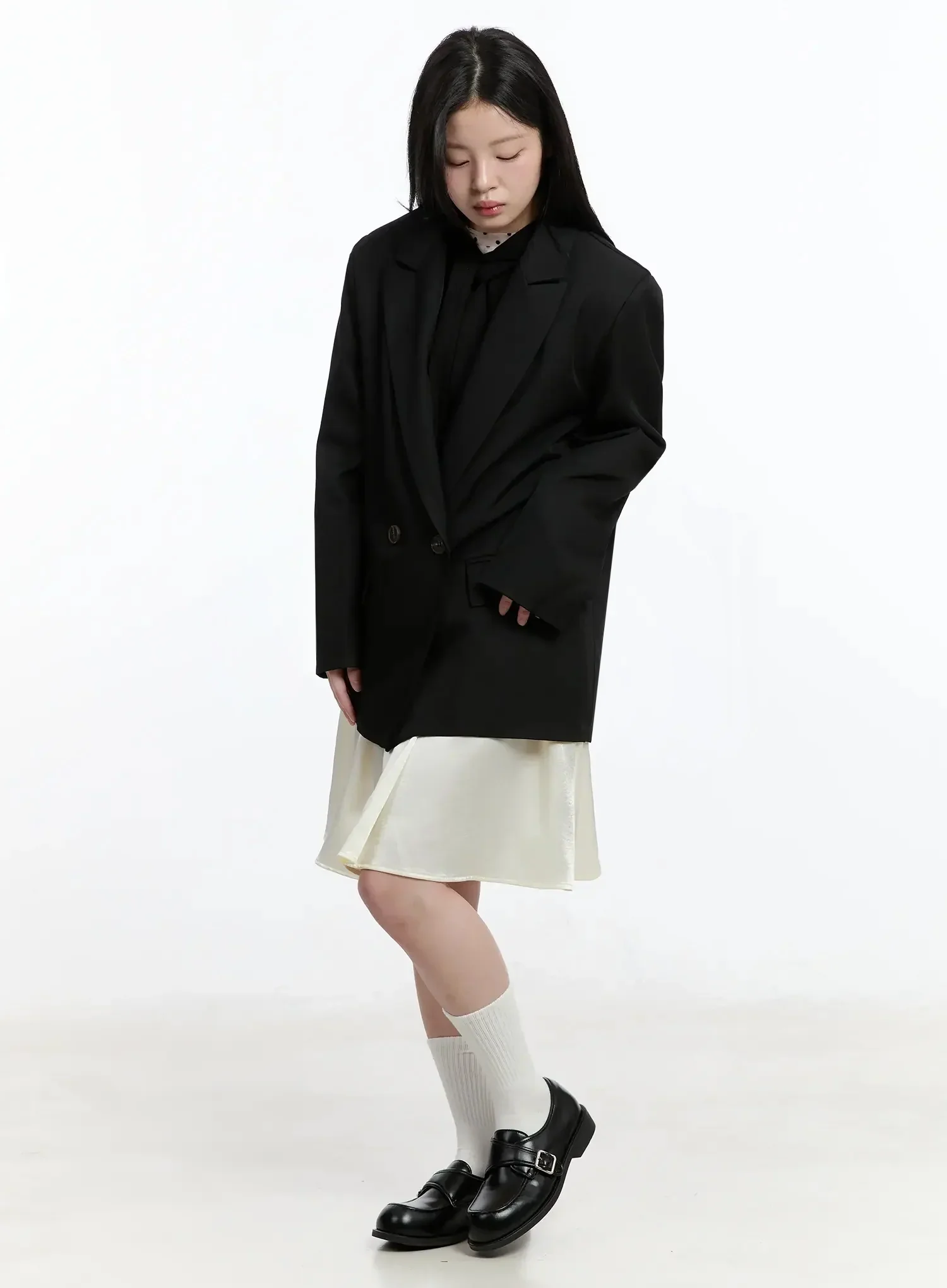 Oversized Double-Button Blazer IM519 - Image 10