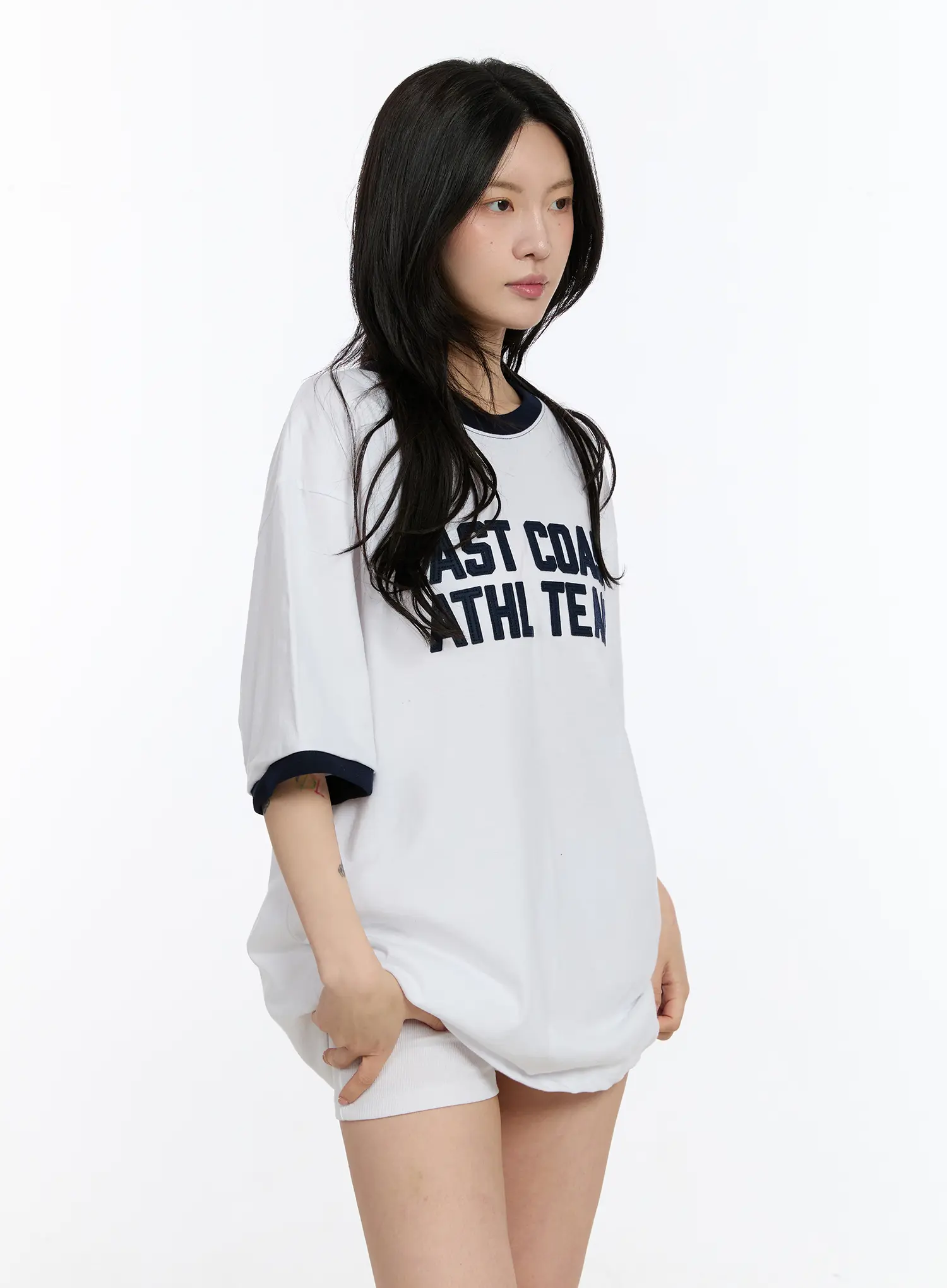 Oversized Graphic Ringer Tee CA507 - Image 2