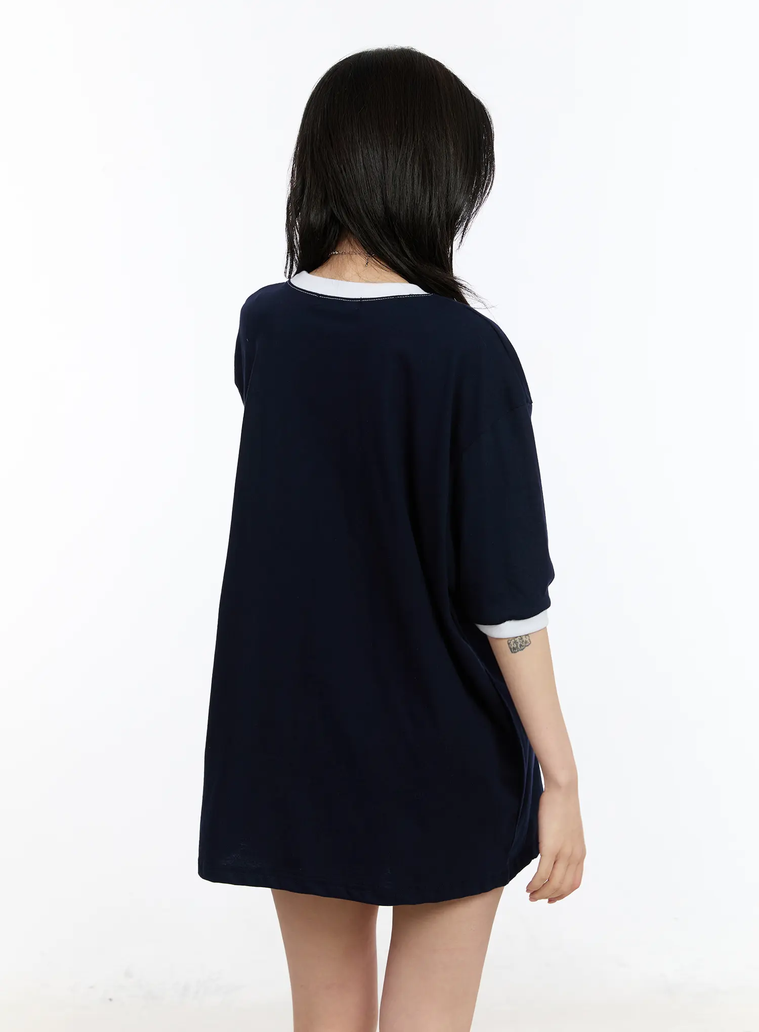 Oversized Graphic Ringer Tee CA507 - Image 9