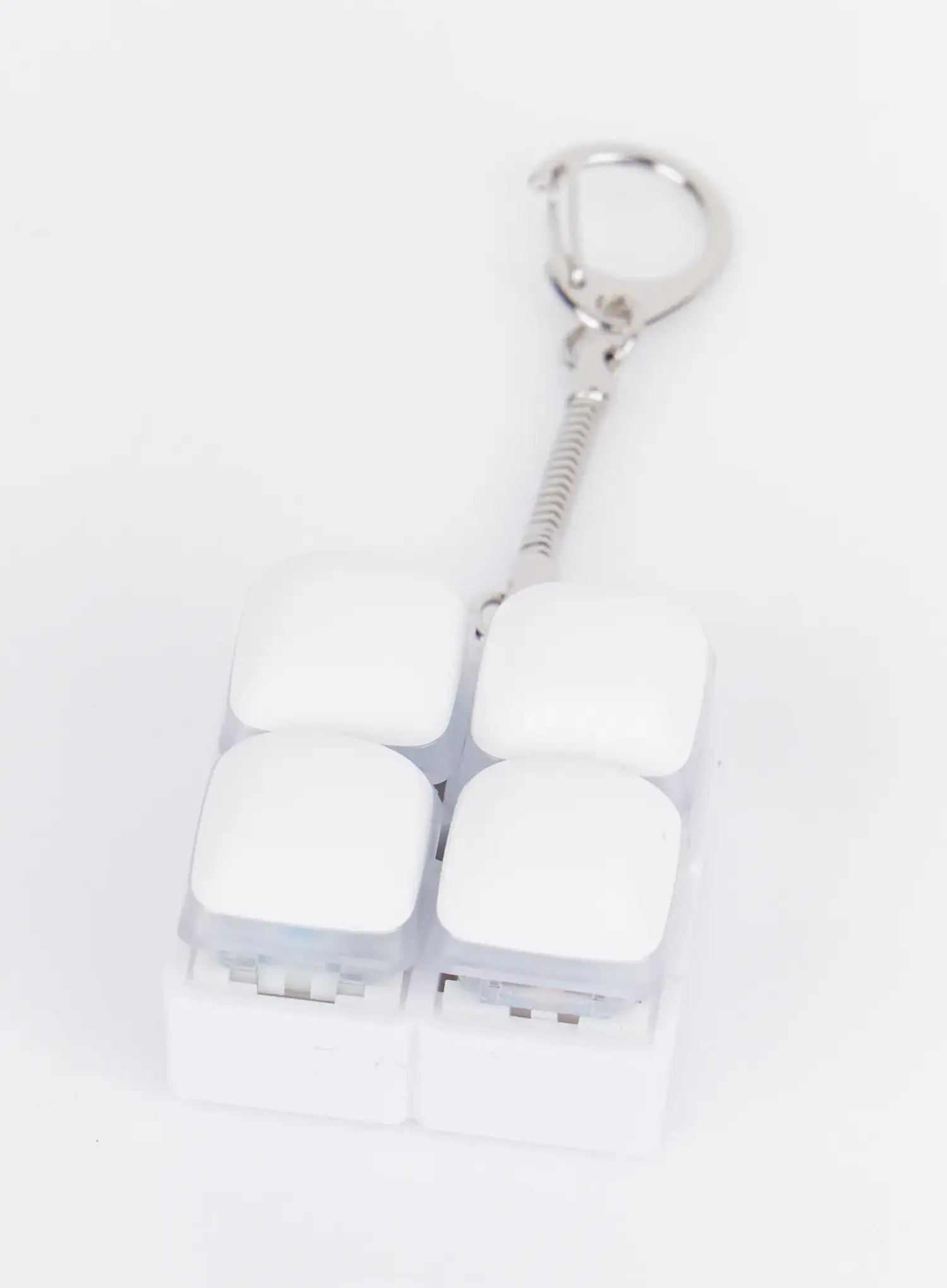 Pebble 4-Keycap Keychain IA524 - Image 3