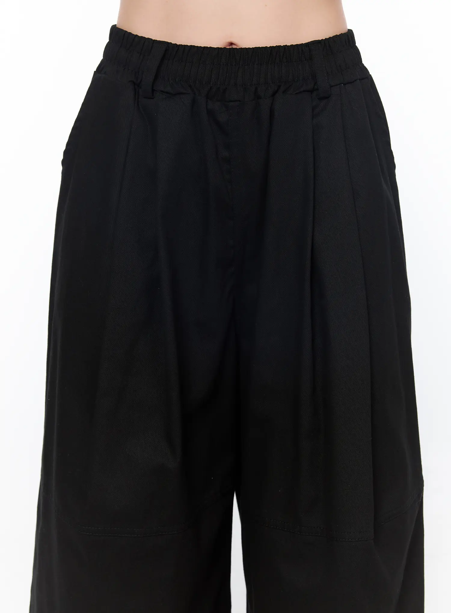Pleated Bermuda Pants CA528 - Image 3