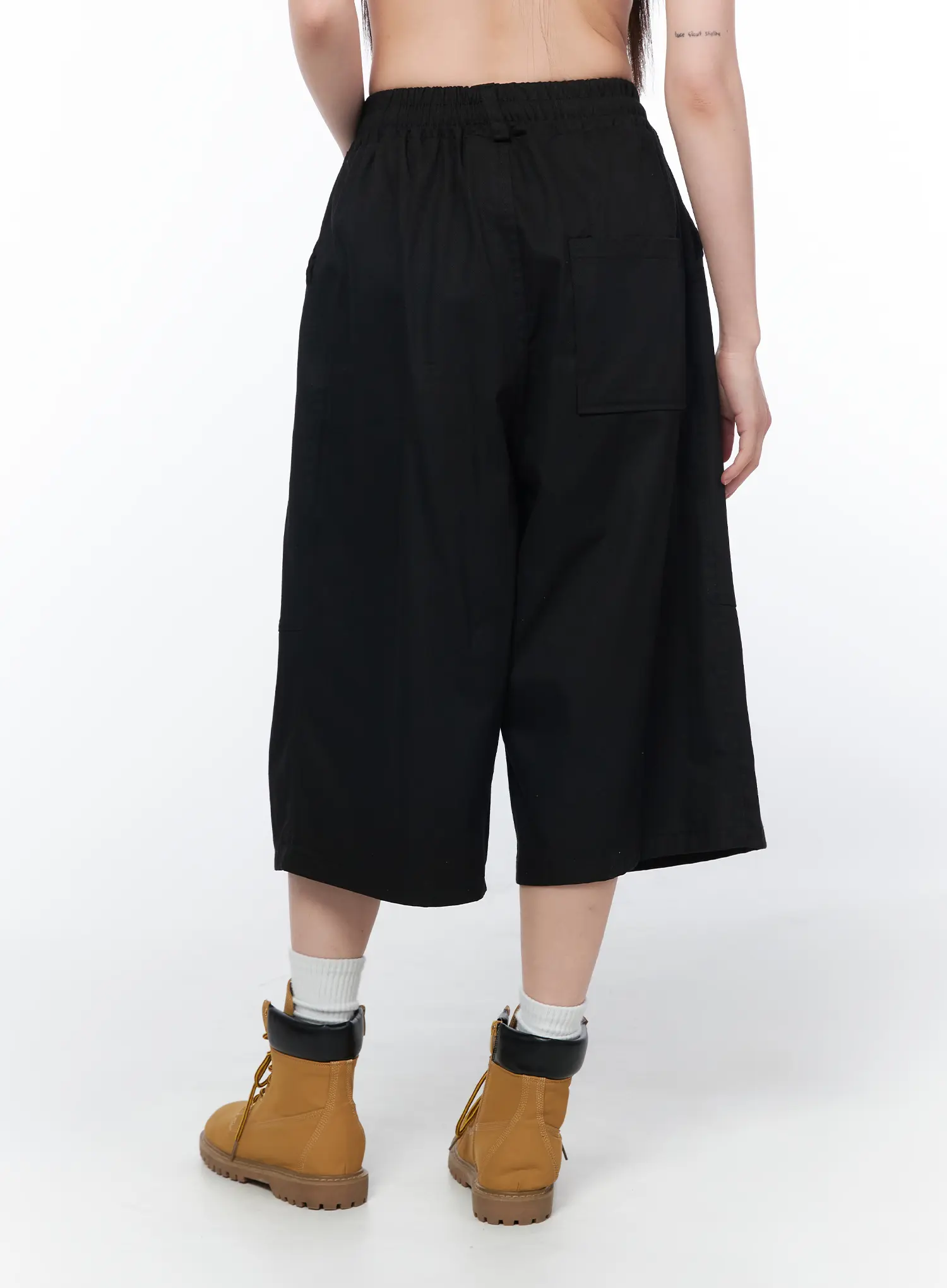 Pleated Bermuda Pants CA528 - Image 6