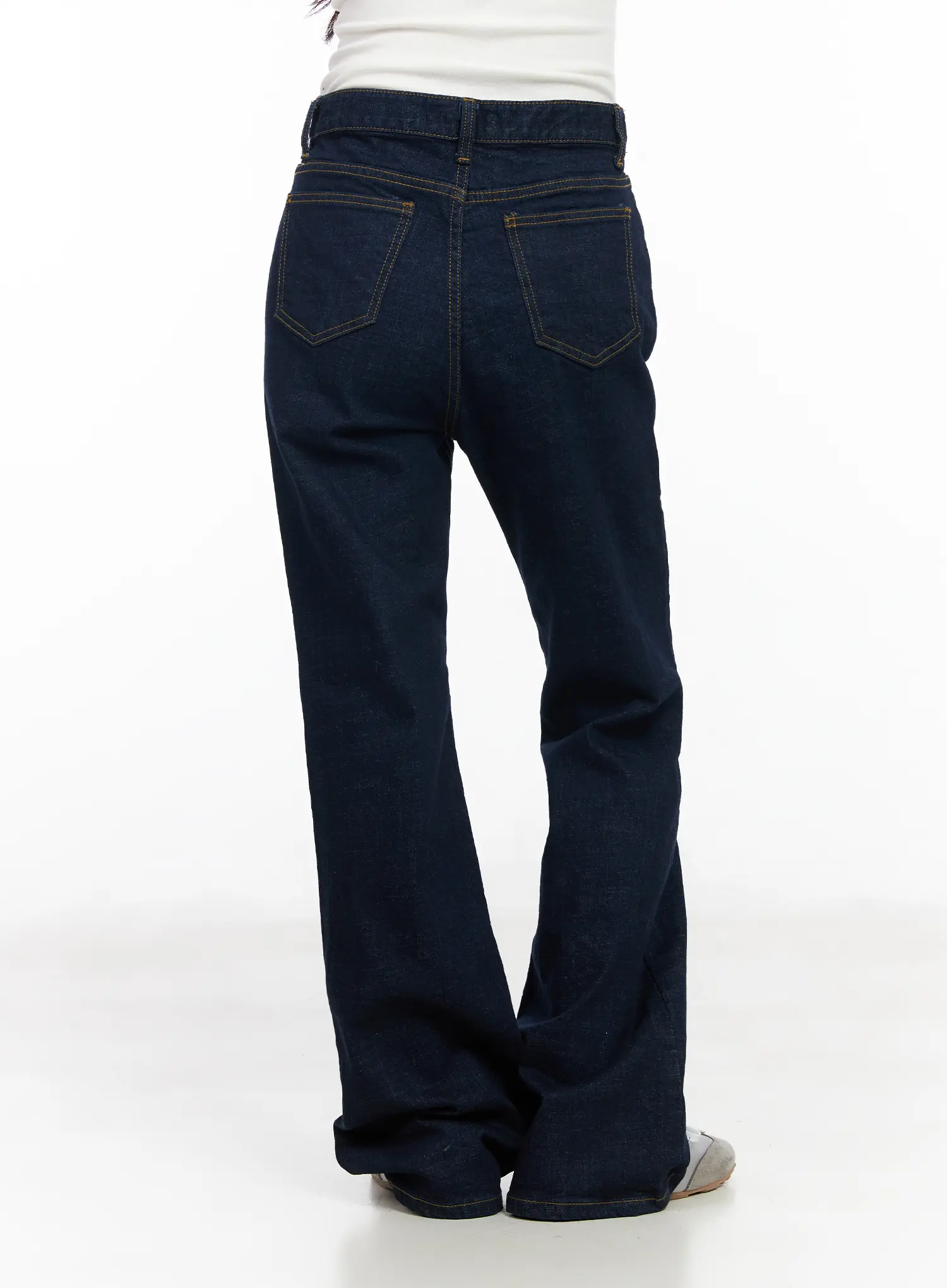 Shay Bootcut Jeans CM531 - Image 4