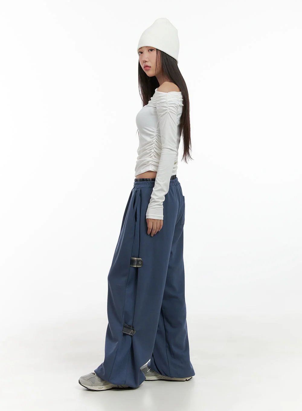 Side Buckle Oversized Sweatpants CG423 - Image 6