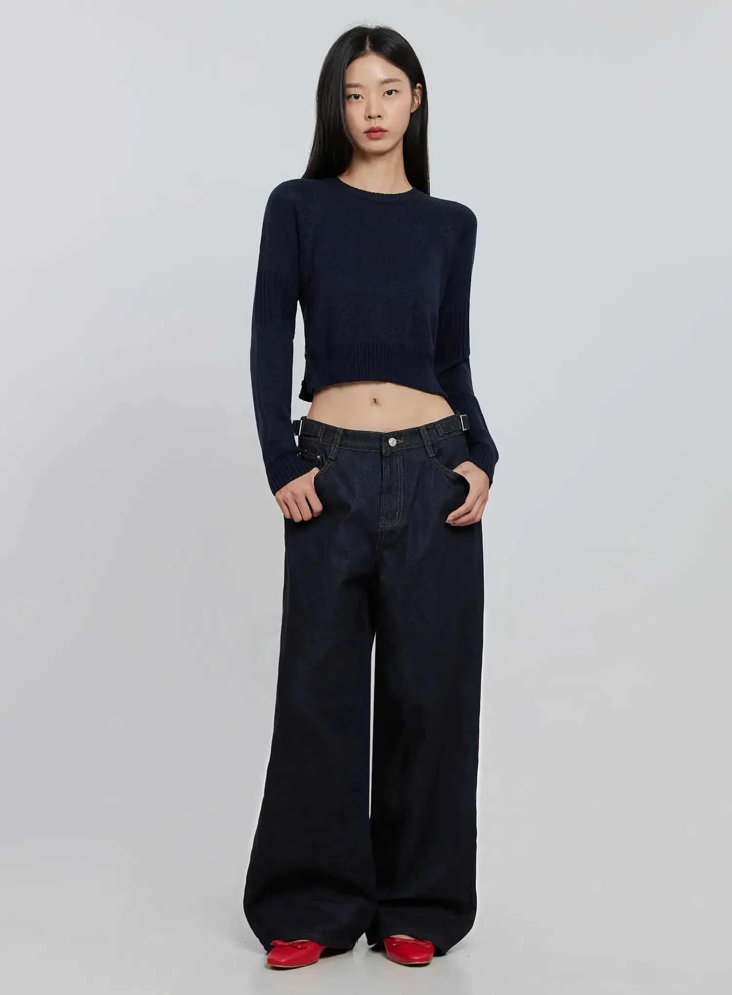 Side Button Cropped Knit IO530 - Image 11