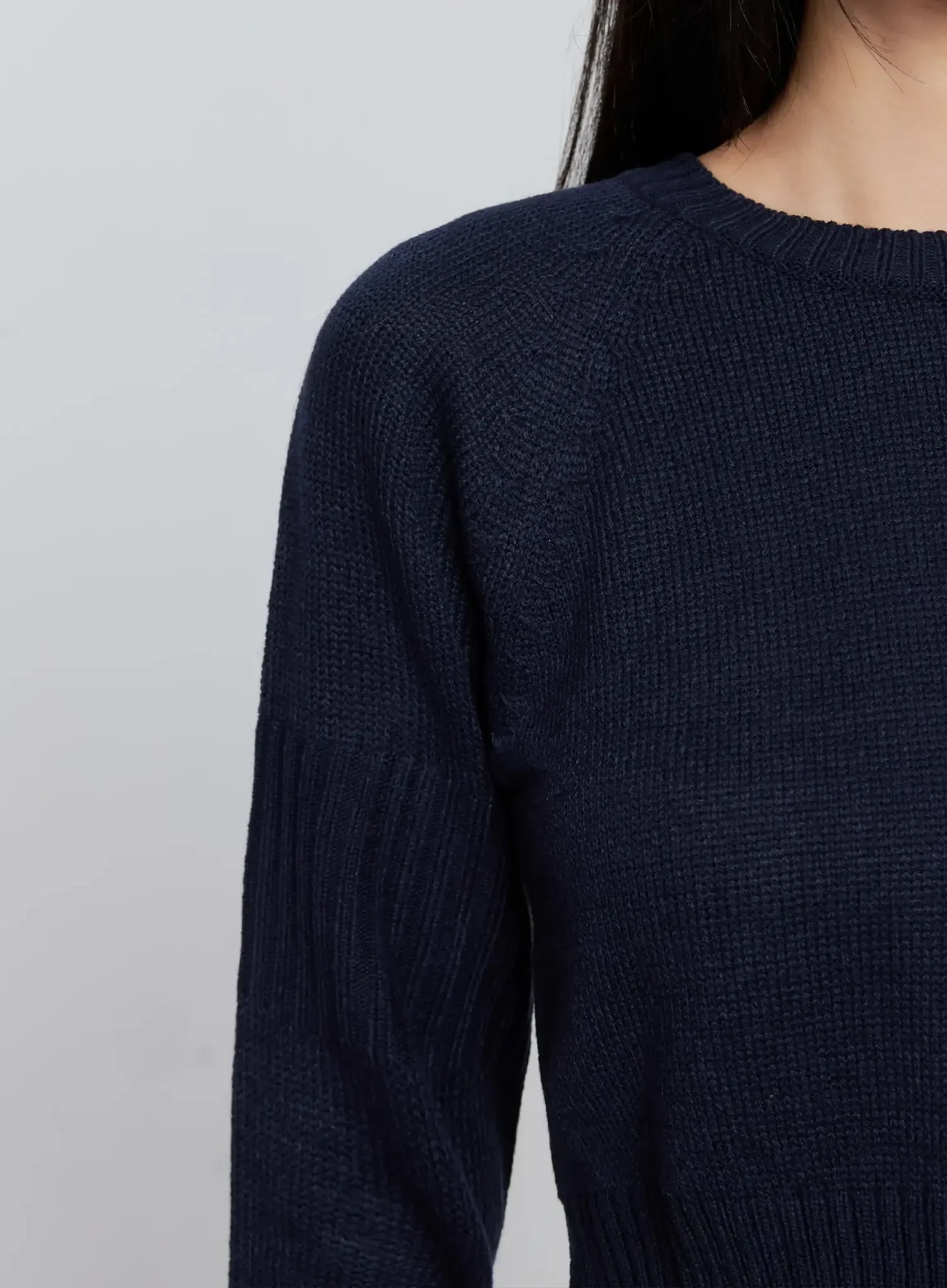 Side Button Cropped Knit IO530 - Image 3