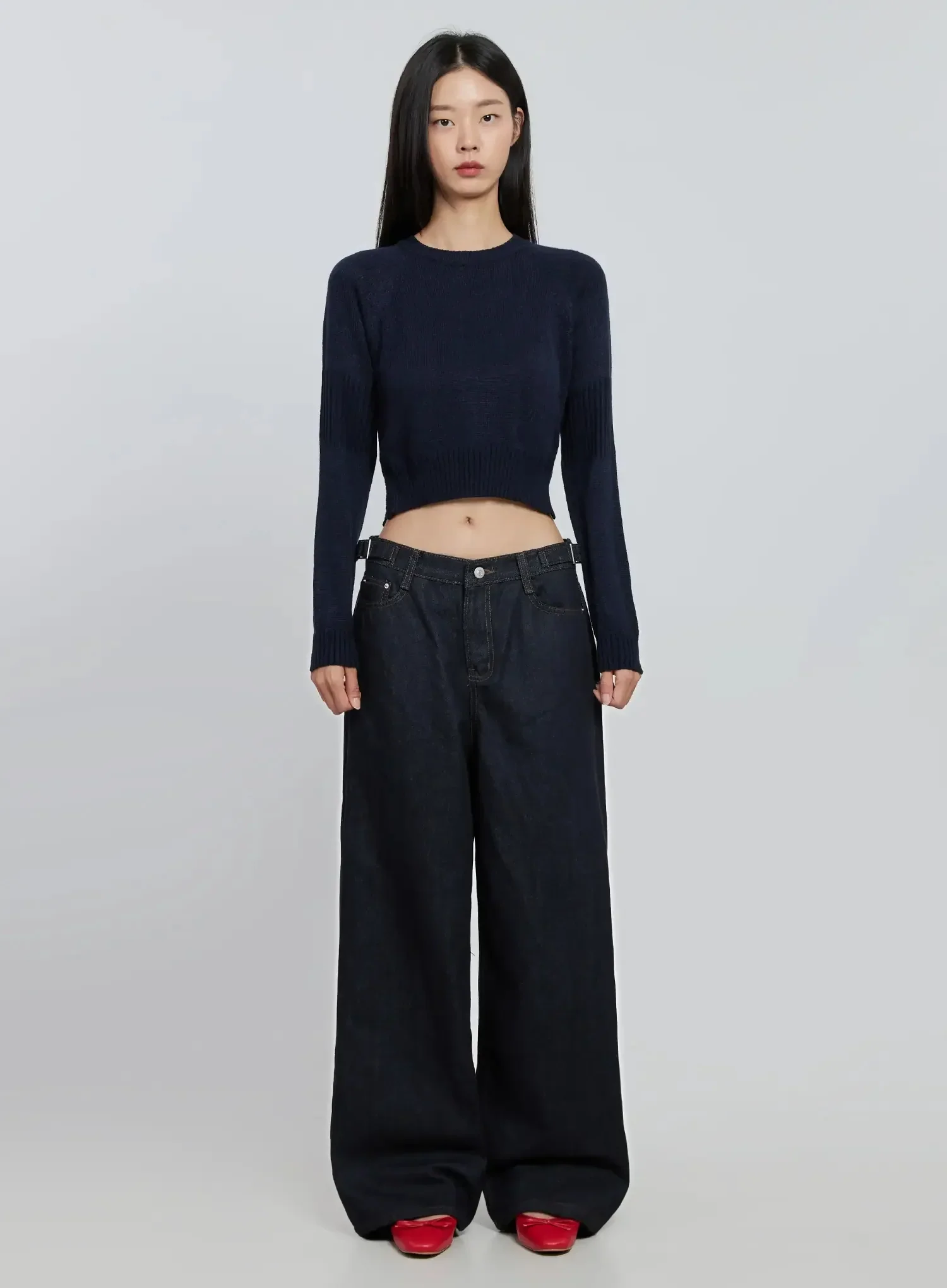 Side Button Cropped Knit IO530 - Image 7