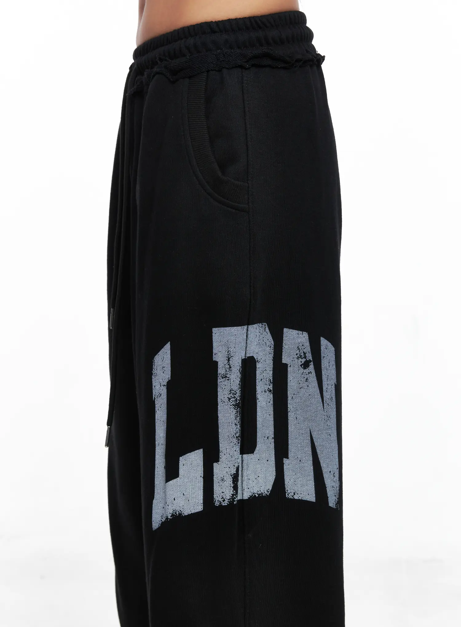 Side Graphic Wide-Leg Sweatpants CO510 - Image 8