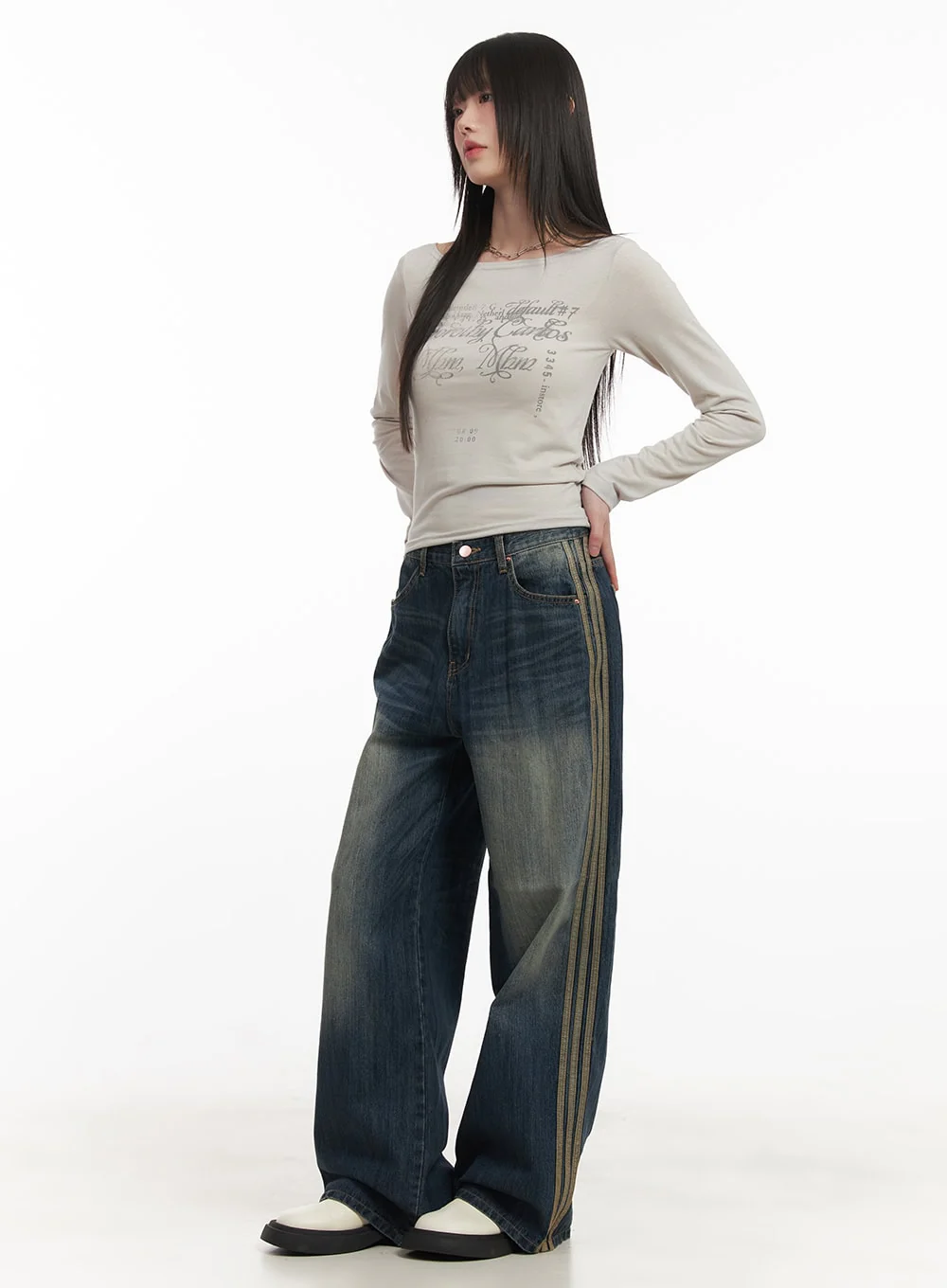 Slim-Fit Off-Shoulder Graphic Top CF518 - Image 4