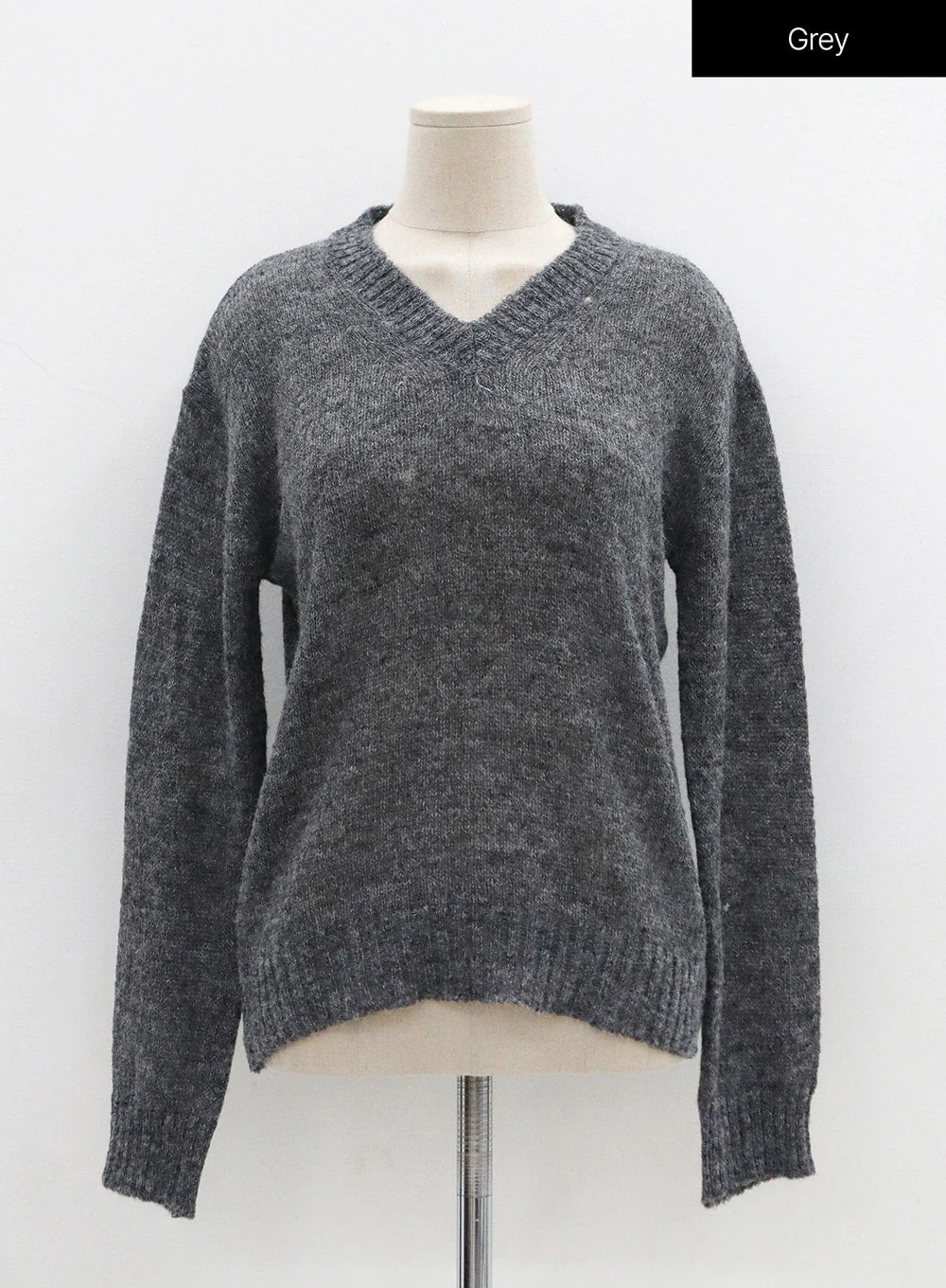 Soft V-Neck Knit OO07 - Image 19