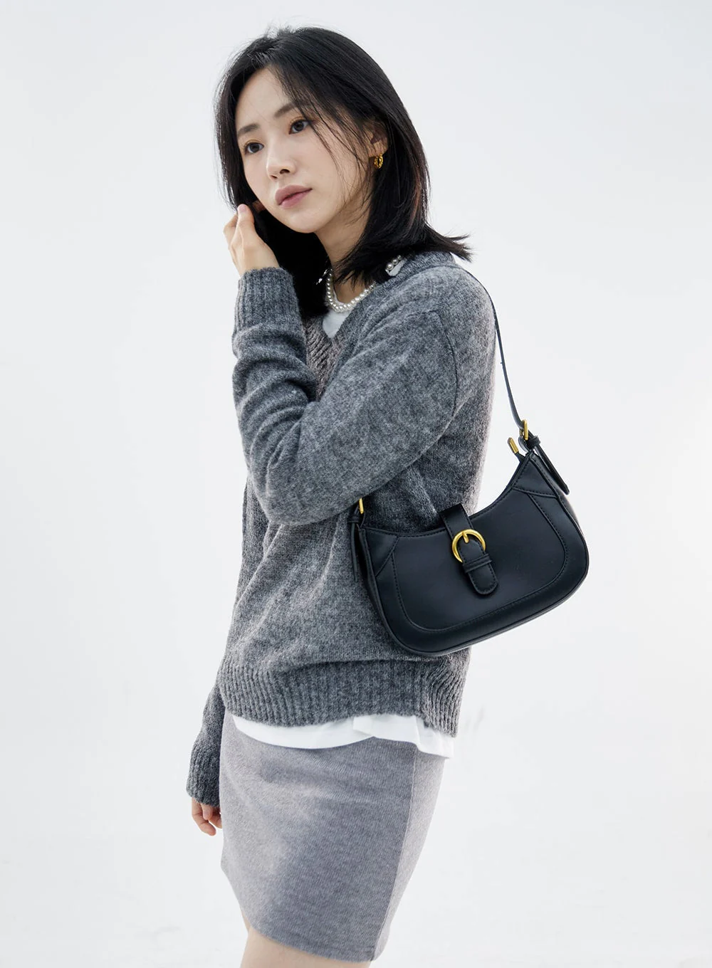 Soft V-Neck Knit OO07 - Image 5