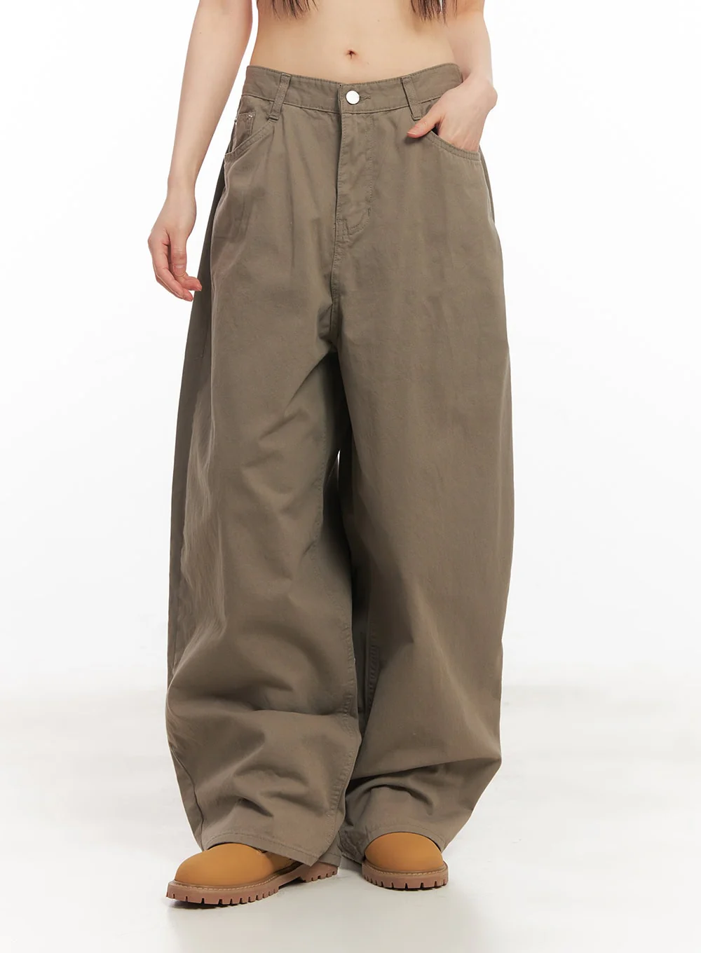 Solid Pocketed Wide-Fit Trousers CA523 - Image 11