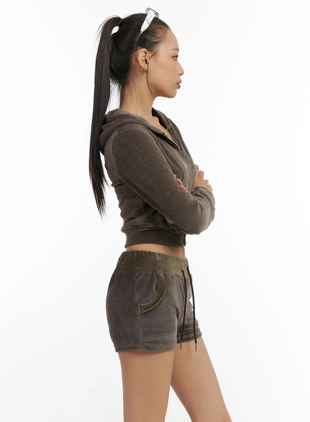 Solid Velvet Crop Hoodie CO424 - Image 5