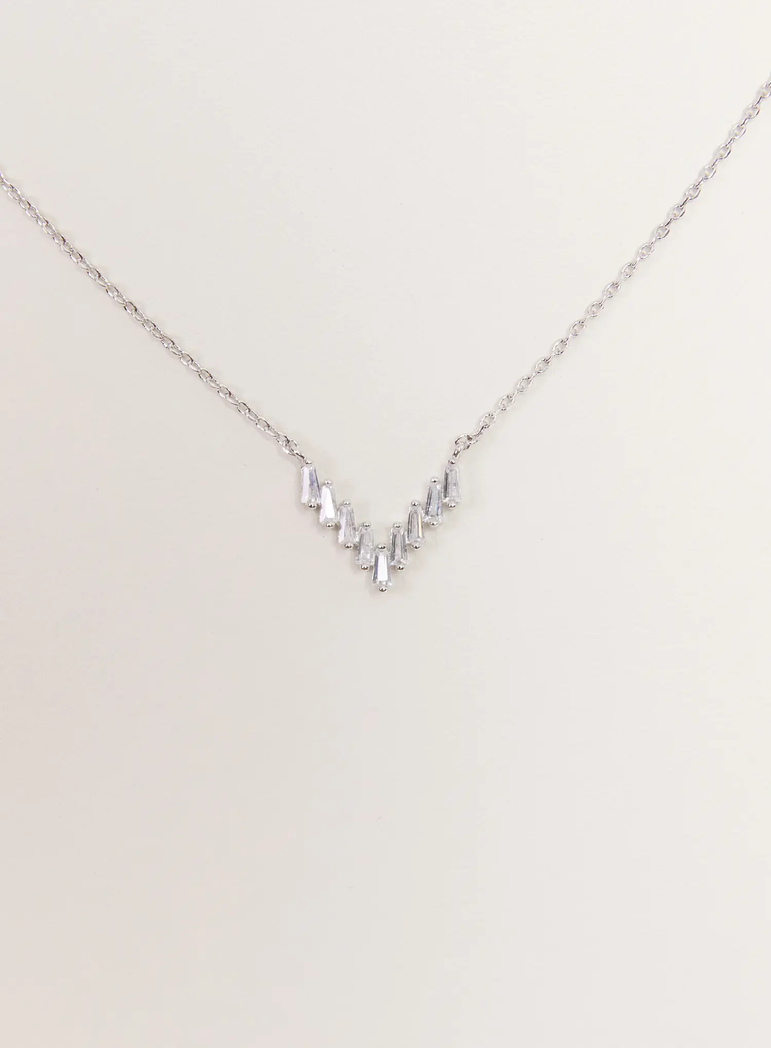 Strike V Necklace IS517 - Image 6
