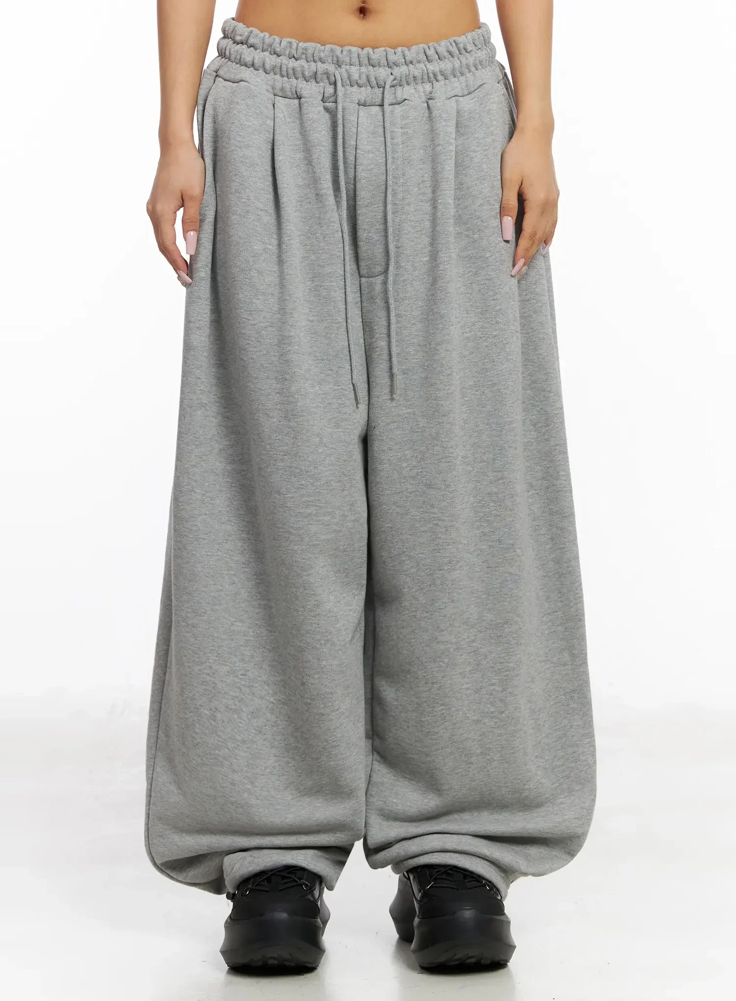 Studded Cross Baggy Sweatpants IY501 - Image 3