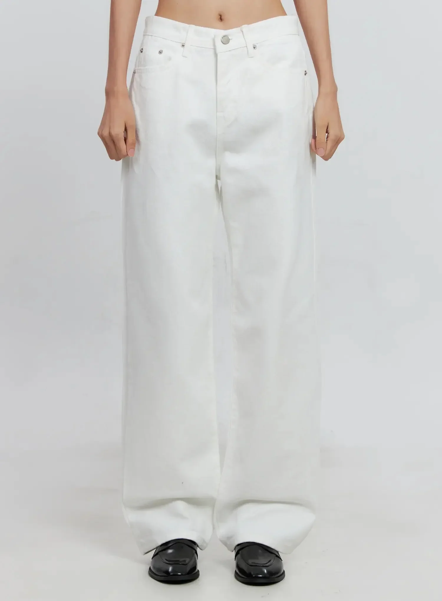 Taytum Straight-Leg Jeans IS515 - Image 4