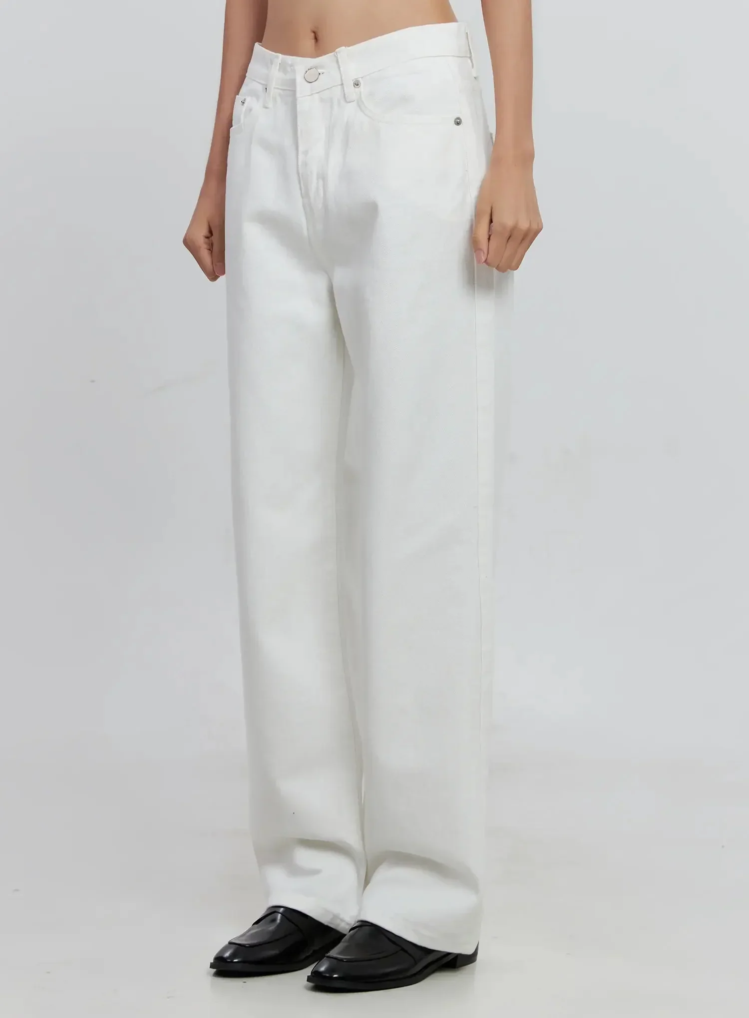 Taytum Straight-Leg Jeans IS515 - Image 5