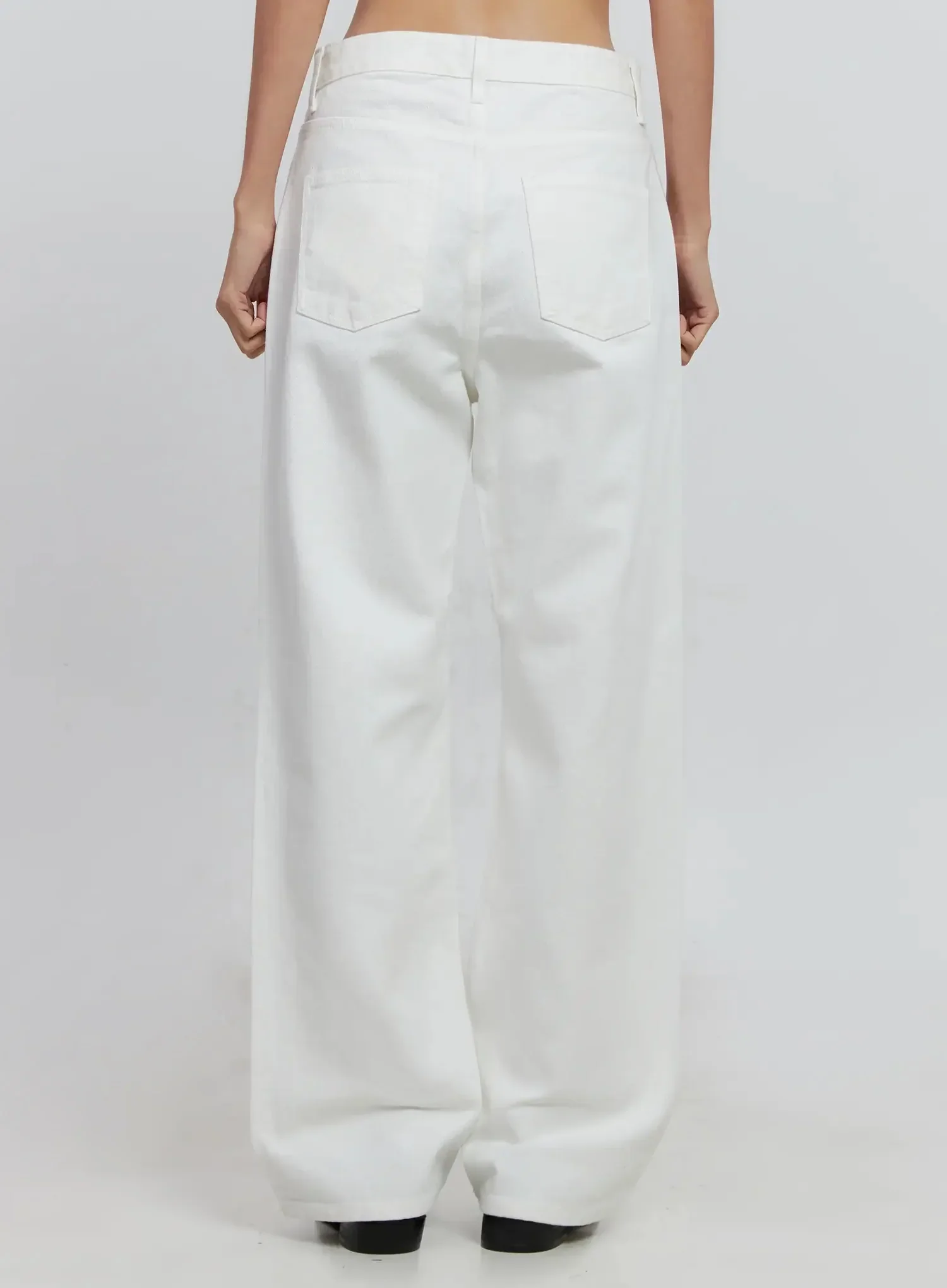 Taytum Straight-Leg Jeans IS515 - Image 7