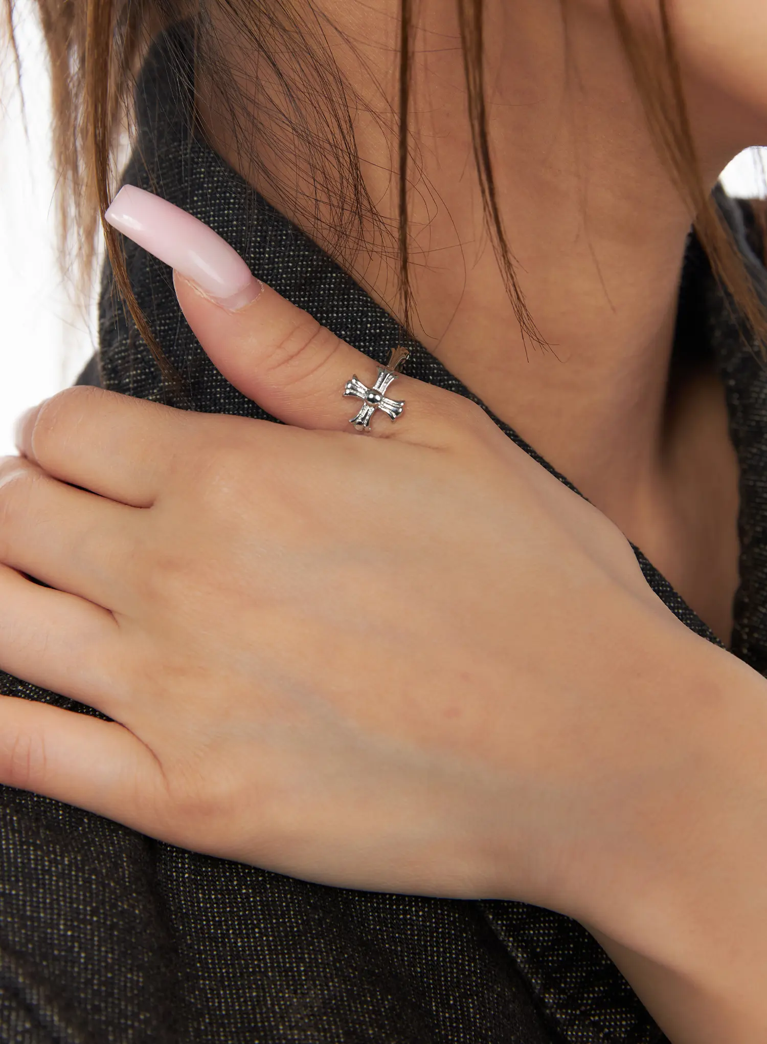 Trendy Open Cross Ring CA517 - Image 3