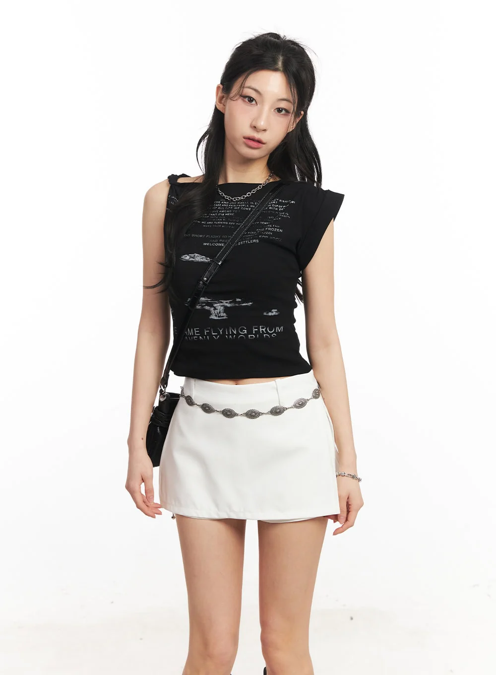 Twisted Graphic Crop Tee CA514 - Image 13