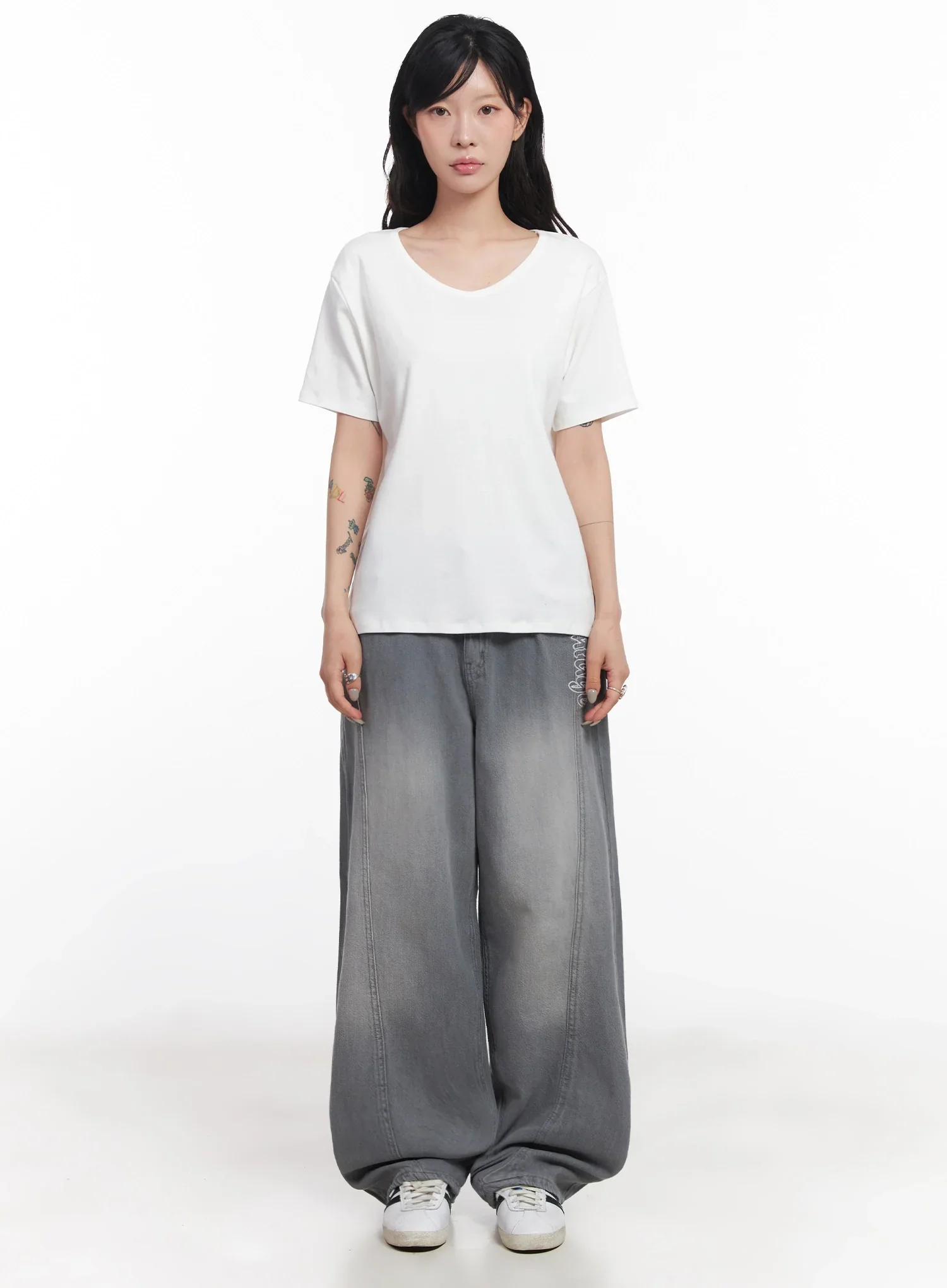 U-Neck Loose-Fit T-Shirt IC503 - Image 4