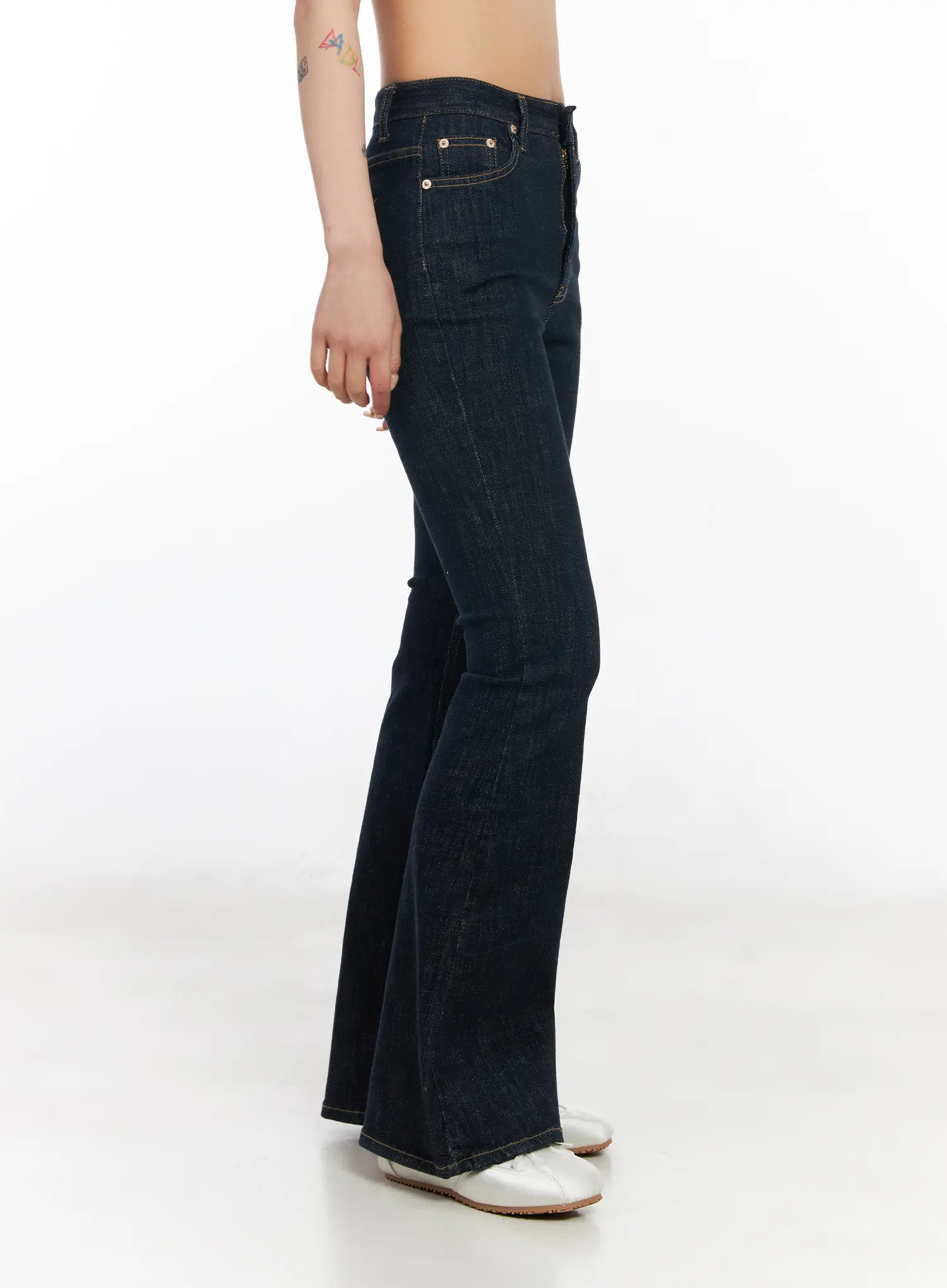 V Dark Wash Bootcut Jeans CF526 - Image 3