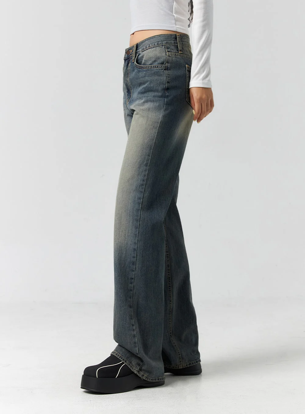 Vintage Wash Bootcut Jeans CS305 - Image 9
