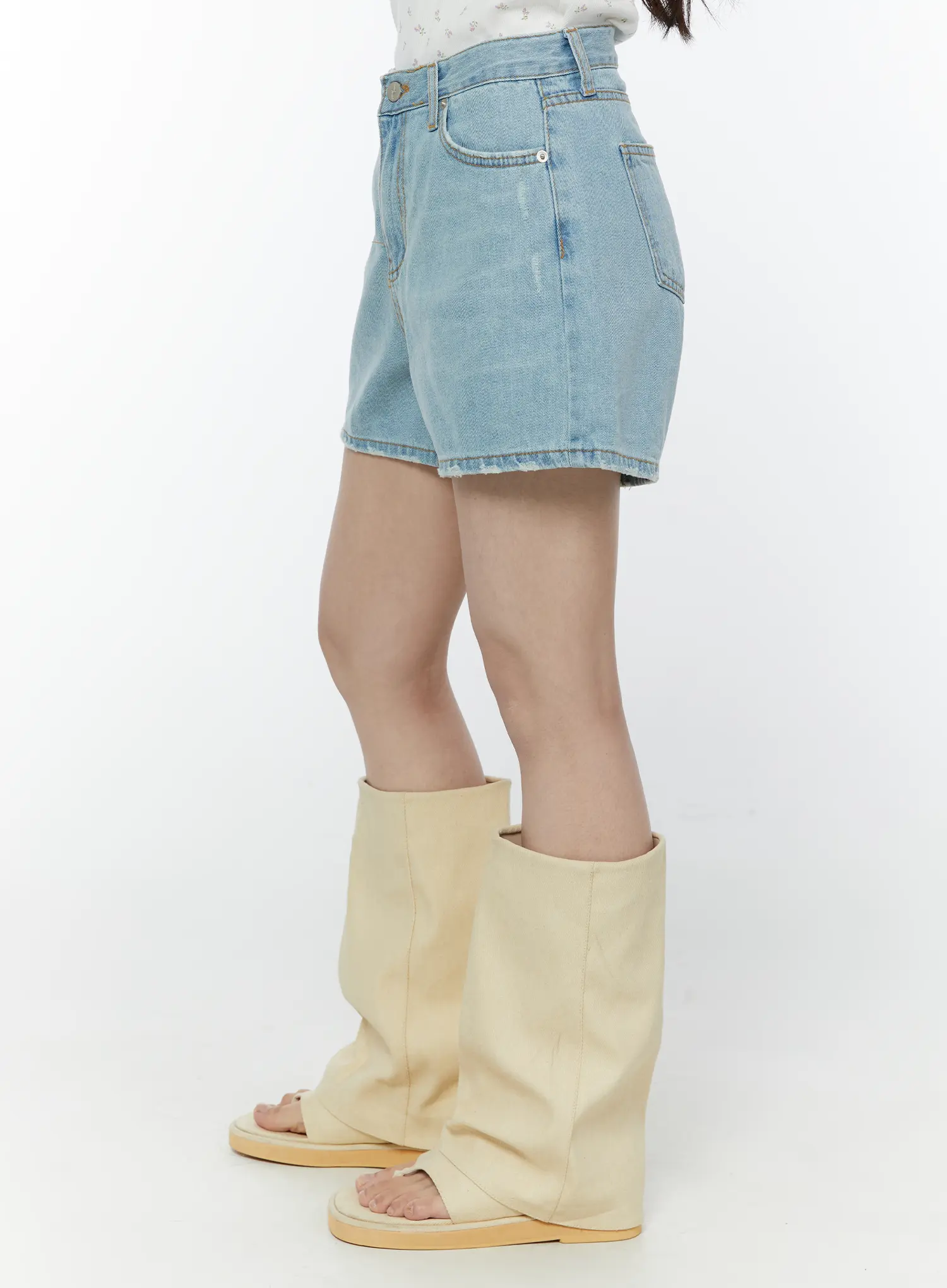 Washed Denim High-Waist Shorts IY507 - Image 5