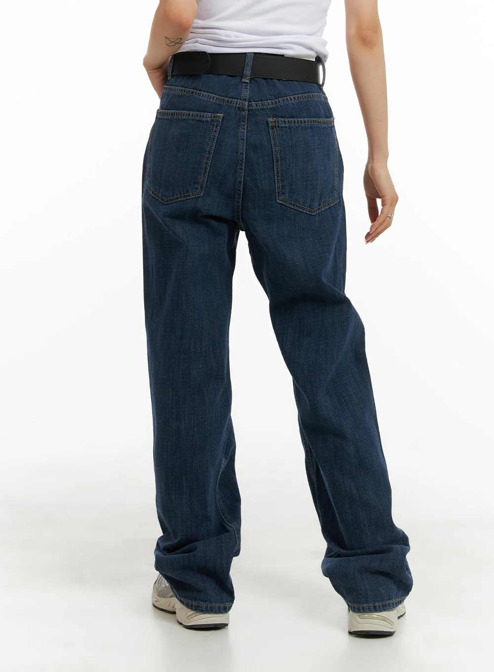 Washed Straight Jeans CA408 - Image 5