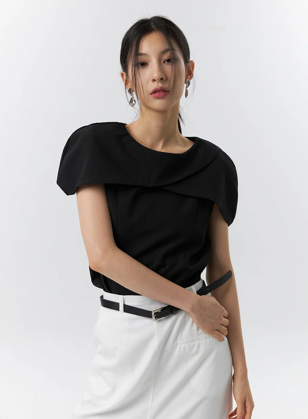 Wide Collar Blouse IL326