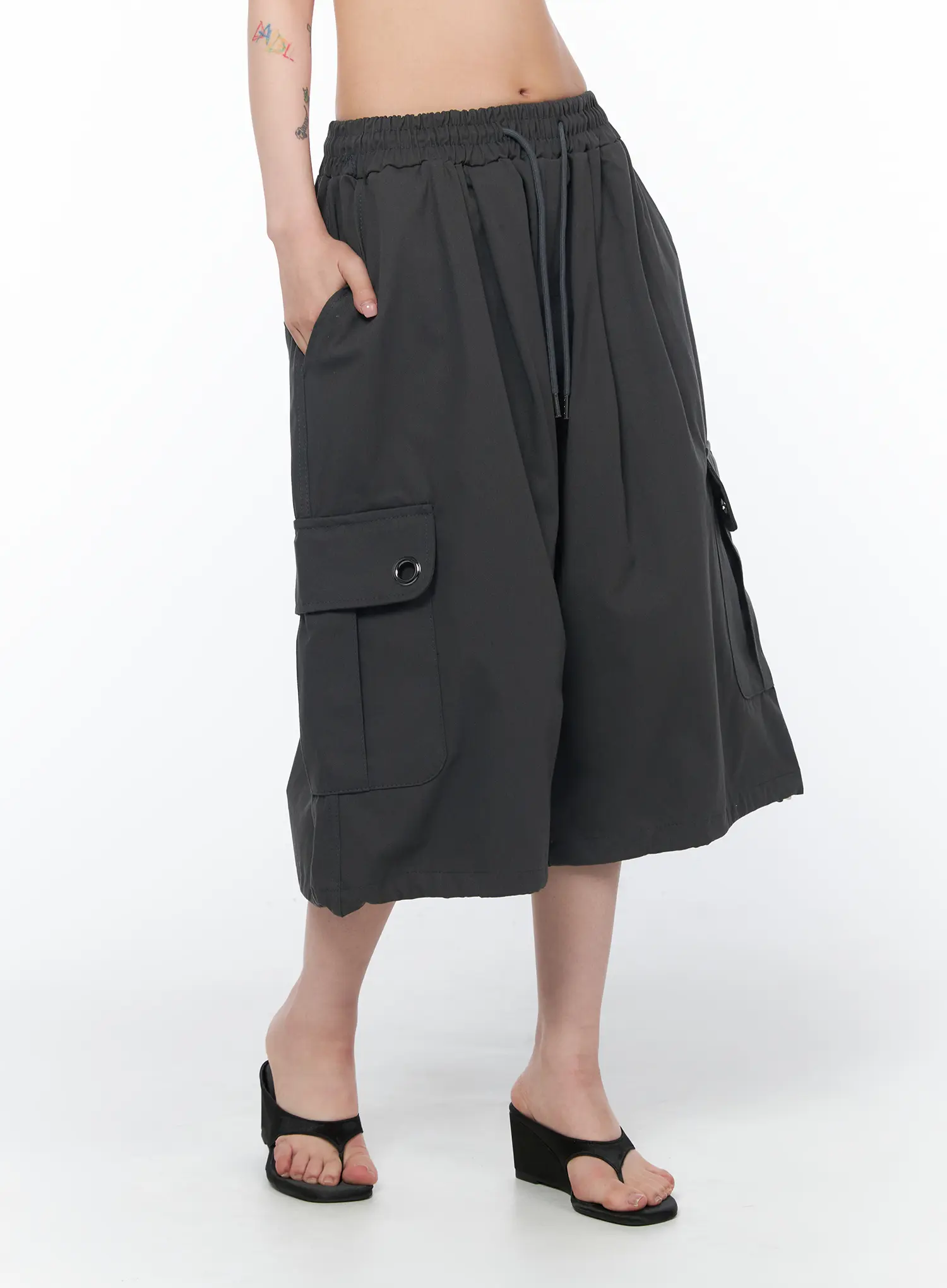 Wide Leg Cargo Shorts CA524 - Image 3