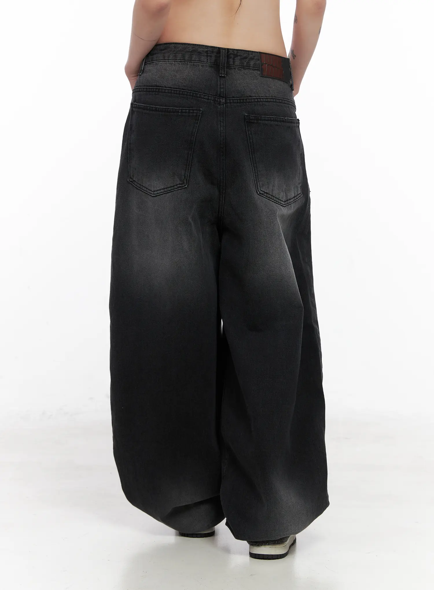 Yuji Dark-Washed Baggy Jeans CN513 - Image 7